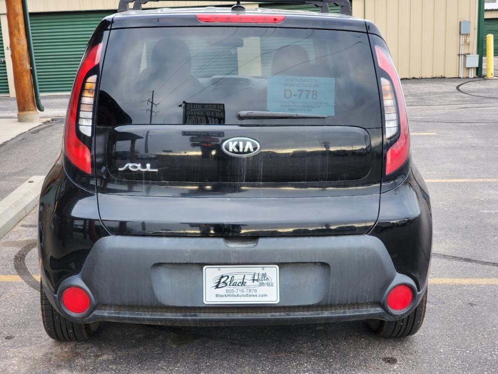 2016 Black Kia Soul (KNDJN2A23G7) with an 1.6L 4Cyl engine, 6-Speed Manual transmission, located at 1600 E Hwy 44, Rapid City, SD, 57703, (605) 716-7878, 44.070232, -103.171410 - Photo #6