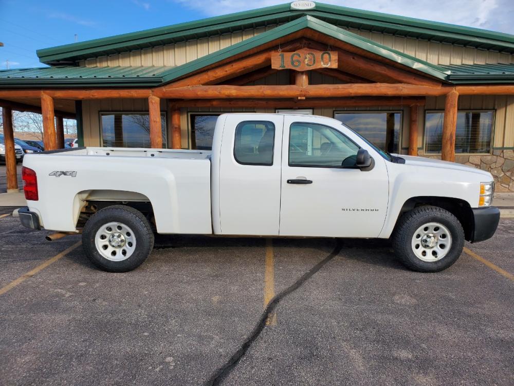 2013 White /Black Chevrolet Silverado 1500 (1GCRKPEA7DZ) with an 4.8L V-8 Vortec VVT SFI engine, 4-Speed Automatic, electronically controlled transmission, located at 1600 E Hwy 44, Rapid City, SD, 57703, (605) 716-7878, 44.070232, -103.171410 - Photo #3