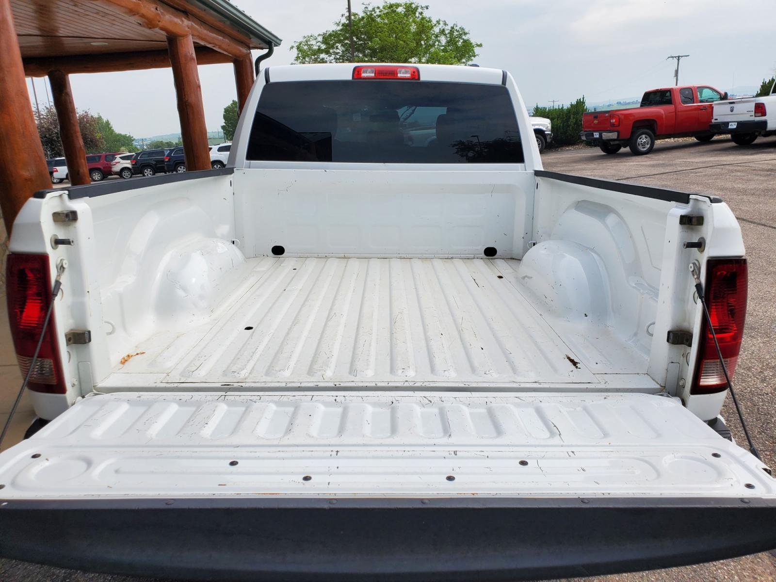 2012 White Ram 1500 Express (1C6RD6FT3CS) with an 5.7L V8 HEMI Multi-Displacement VVT engine, 6-Speed Automatic transmission, located at 1600 E Hwy 44, Rapid City, SD, 57703, (605) 716-7878, 44.070232, -103.171410 - Photo #19