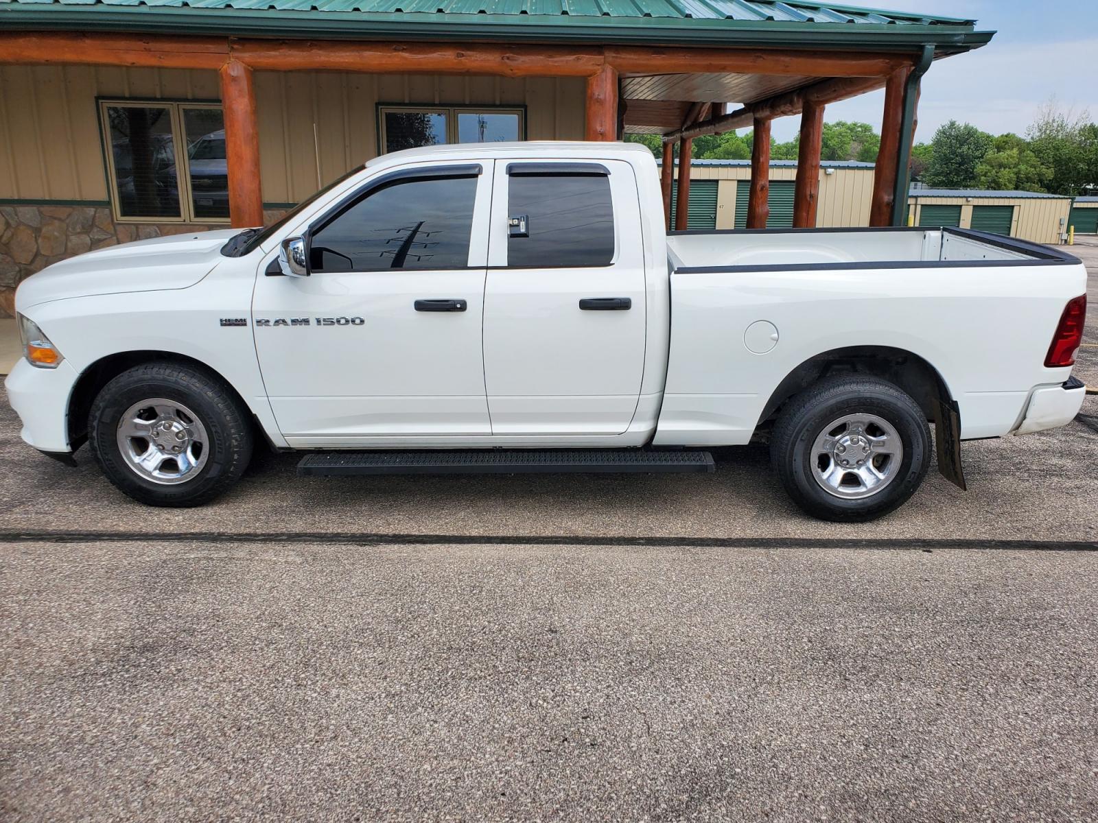 2012 White Ram 1500 Express (1C6RD6FT3CS) with an 5.7L V8 HEMI Multi-Displacement VVT engine, 6-Speed Automatic transmission, located at 1600 E Hwy 44, Rapid City, SD, 57703, (605) 716-7878, 44.070232, -103.171410 - Photo #4