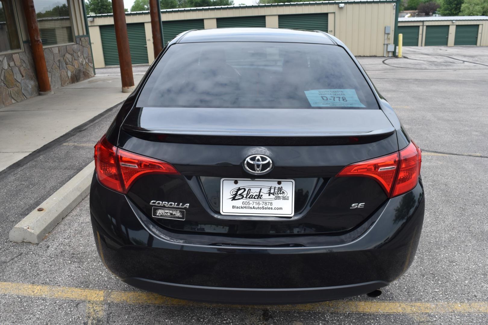 2017 Black Toyota Corolla SE (2T1BURHE5HC) with an 1.8L 4 Cyl engine, AV-S7 Automatic transmission, located at 1600 E Hwy 44, Rapid City, SD, 57703, (605) 716-7878, 44.070232, -103.171410 - Photo#6