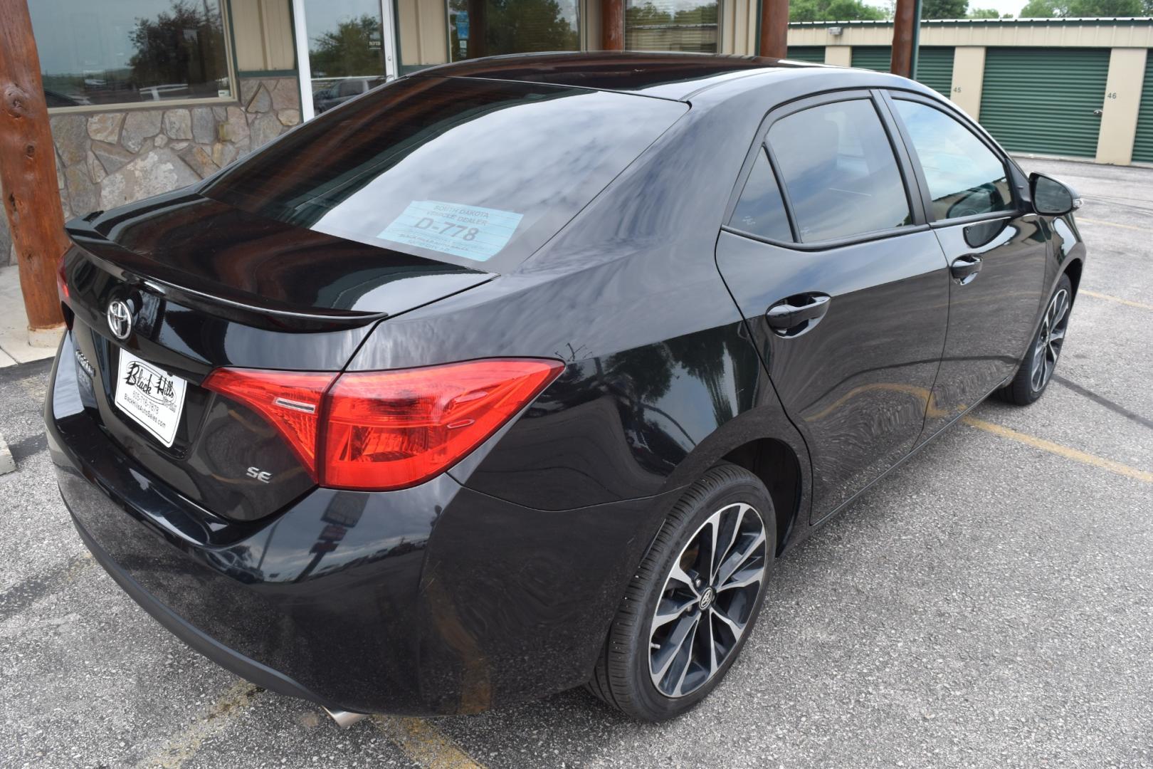 2017 Black Toyota Corolla SE (2T1BURHE5HC) with an 1.8L 4 Cyl engine, AV-S7 Automatic transmission, located at 1600 E Hwy 44, Rapid City, SD, 57703, (605) 716-7878, 44.070232, -103.171410 - Photo#7