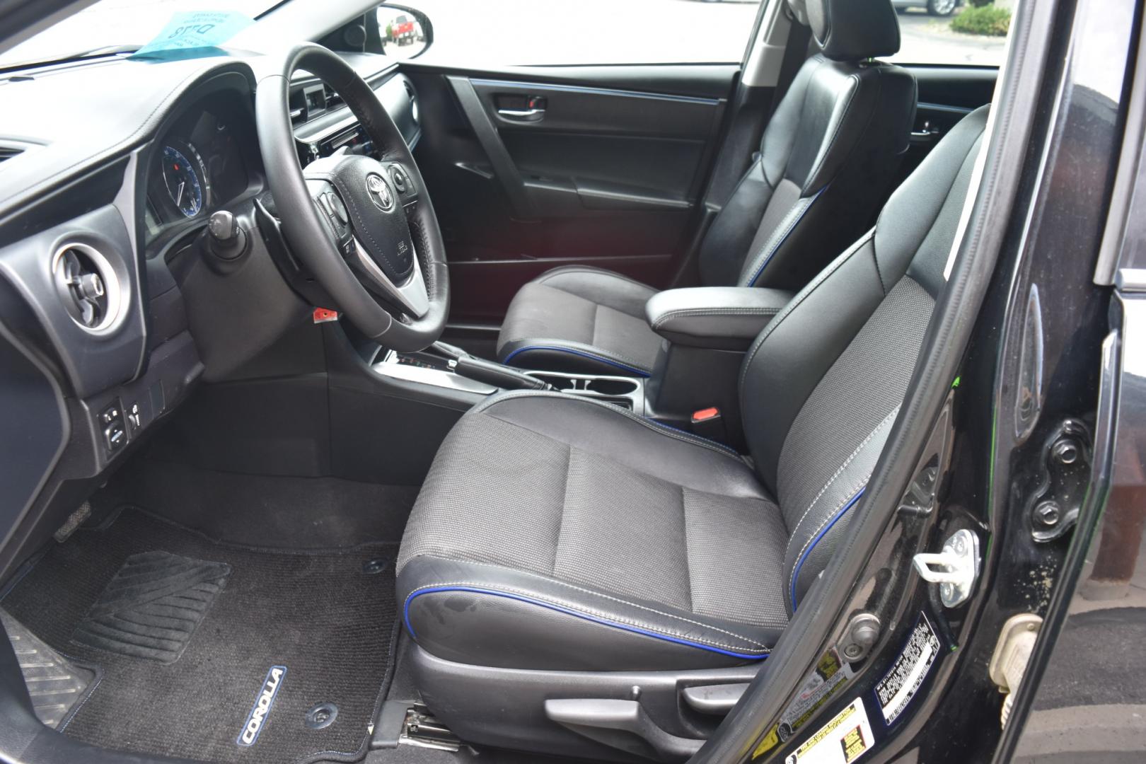 2017 Black Toyota Corolla SE (2T1BURHE5HC) with an 1.8L 4 Cyl engine, AV-S7 Automatic transmission, located at 1600 E Hwy 44, Rapid City, SD, 57703, (605) 716-7878, 44.070232, -103.171410 - Photo#8