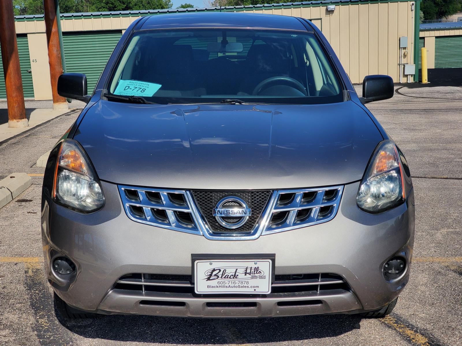 2014 Gray /Gray Nissan Rogue Select S (JN8AS5MV0EW) with an 2.5L 4 Cyl engine, 1-Speed CVT w/ OD transmission, located at 1600 E Hwy 44, Rapid City, SD, 57703, (605) 716-7878, 44.070232, -103.171410 - Photo #1
