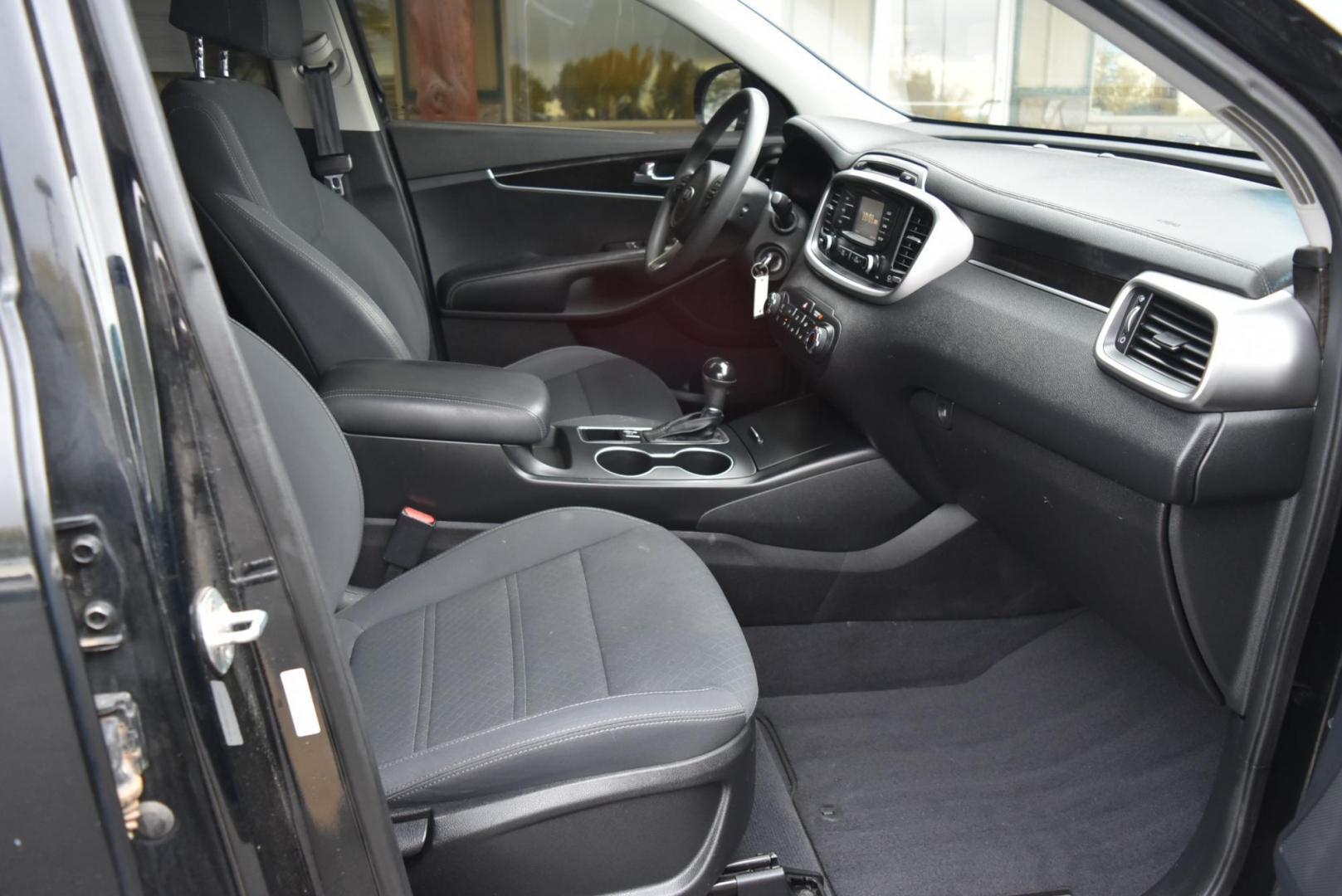 2017 Black Kia Sorento LX (5XYPGDA37HG) with an 2.4L 4 Cyl engine, 6-Speed Automatic w/OD transmission, located at 1600 E Hwy 44, Rapid City, SD, 57703, (605) 716-7878, 44.070232, -103.171410 - Photo#9