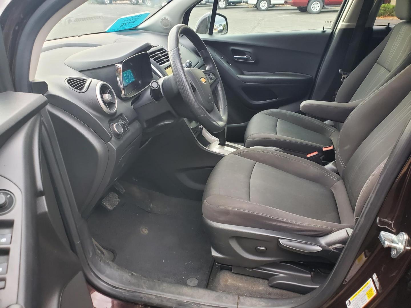 2016 Brown /Black Chevrolet Trax LT (KL7CJPSB9GB) with an 1.4L 4 Cyl Turbo engine, 6-Speed Automatic transmission, located at 1600 E Hwy 44, Rapid City, SD, 57703, (605) 716-7878, 44.070232, -103.171410 - Photo#8