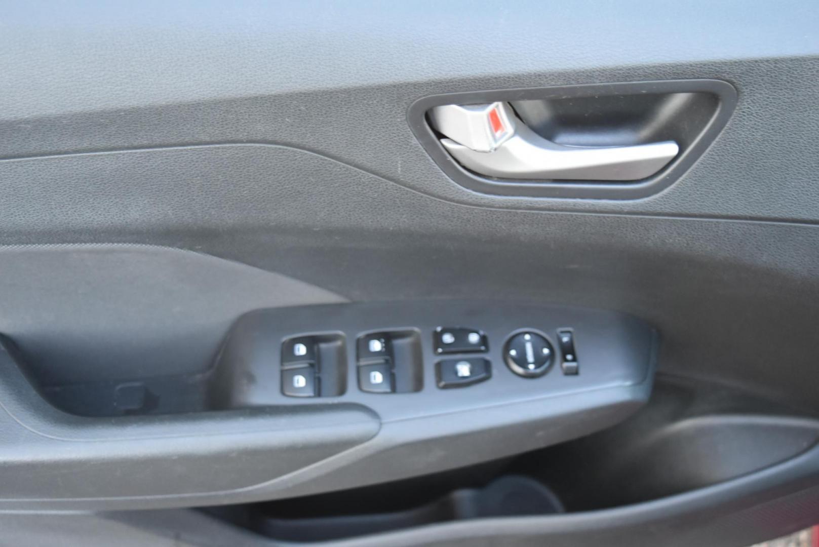 2018 Red /Gray Hyundai Accent SE (3KPC24A36JE) with an 1.6L 4 Cyl engine, 6-Speed Automatic transmission, located at 1600 E Hwy 44, Rapid City, SD, 57703, (605) 716-7878, 44.070232, -103.171410 - Photo#13
