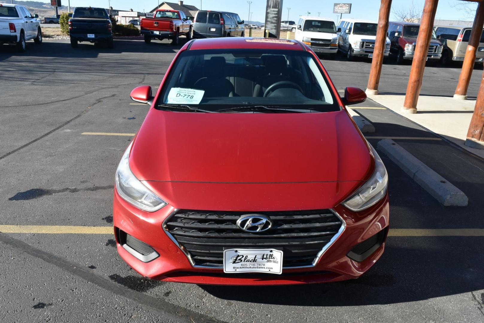 2018 Red /Gray Hyundai Accent SE (3KPC24A36JE) with an 1.6L 4 Cyl engine, 6-Speed Automatic transmission, located at 1600 E Hwy 44, Rapid City, SD, 57703, (605) 716-7878, 44.070232, -103.171410 - Photo#1