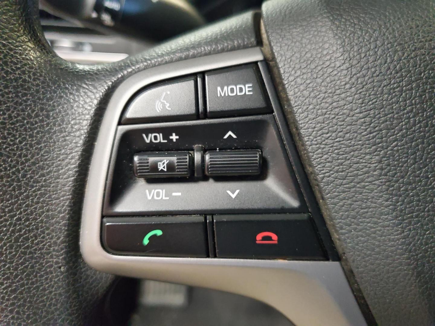 2018 Blue /Gray Hyundai Elantra SEL (5NPD84LF9JH) with an 2.0L 4 Cyl. engine, 6-Speed Automatic w/ OD transmission, located at 1600 E Hwy 44, Rapid City, SD, 57703, (605) 716-7878, 44.070232, -103.171410 - Photo#15