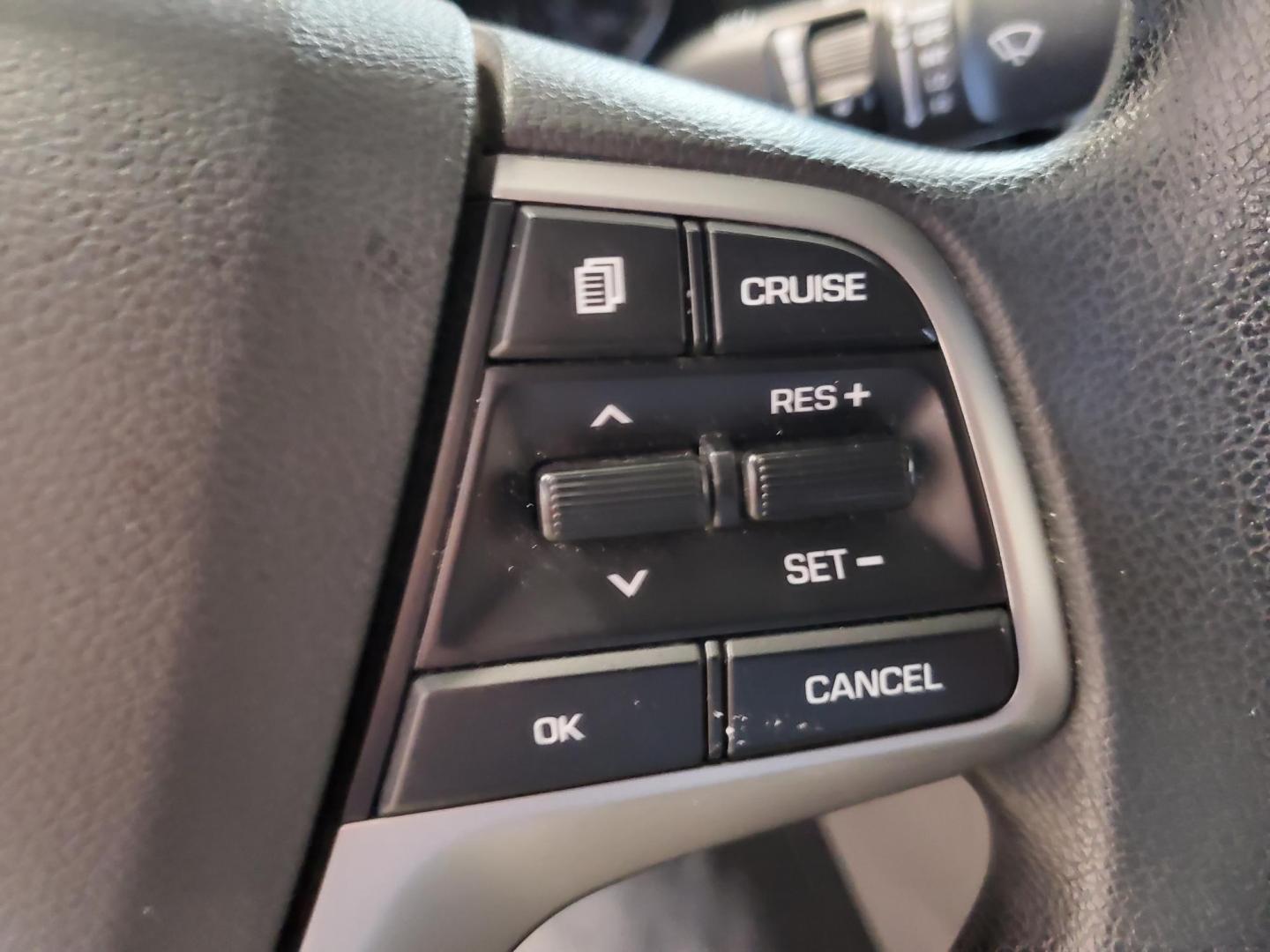 2018 Blue /Gray Hyundai Elantra SEL (5NPD84LF9JH) with an 2.0L 4 Cyl. engine, 6-Speed Automatic w/ OD transmission, located at 1600 E Hwy 44, Rapid City, SD, 57703, (605) 716-7878, 44.070232, -103.171410 - Photo#18