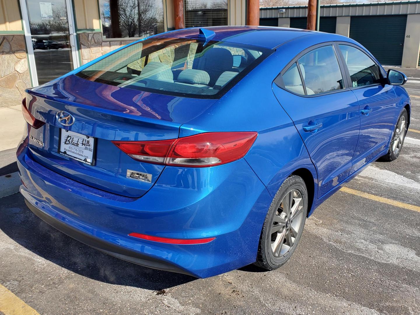 2018 Blue /Gray Hyundai Elantra SEL (5NPD84LF9JH) with an 2.0L 4 Cyl. engine, 6-Speed Automatic w/ OD transmission, located at 1600 E Hwy 44, Rapid City, SD, 57703, (605) 716-7878, 44.070232, -103.171410 - Photo#6