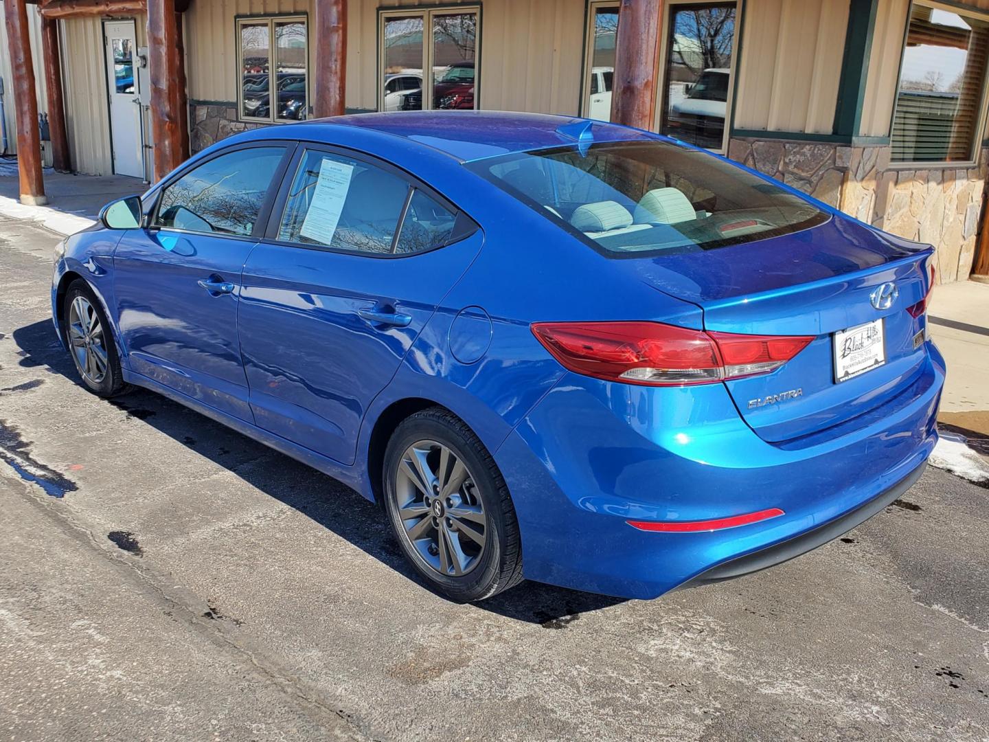 2018 Blue /Gray Hyundai Elantra SEL (5NPD84LF9JH) with an 2.0L 4 Cyl. engine, 6-Speed Automatic w/ OD transmission, located at 1600 E Hwy 44, Rapid City, SD, 57703, (605) 716-7878, 44.070232, -103.171410 - Photo#8