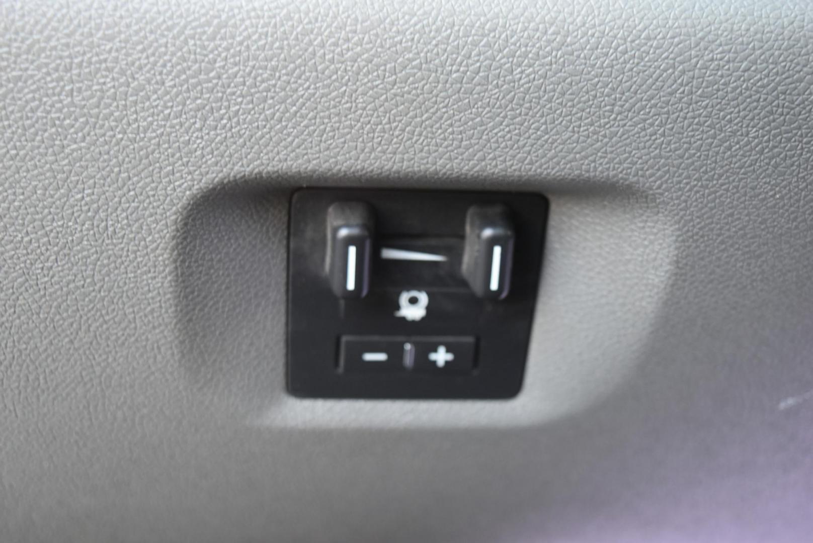 2011 White /Black Chevrolet Silverado 2500 HD Work Truck (1GC2KVCG1BZ) with an VORTEC 6.0L VARIABLE VALVE TIMING V8 SFI engine, 6-Speed Automatic, Heavy-Duty, Electronically Controlled transmission, located at 1600 E Hwy 44, Rapid City, SD, 57703, (605) 716-7878, 44.070232, -103.171410 - Photo#13