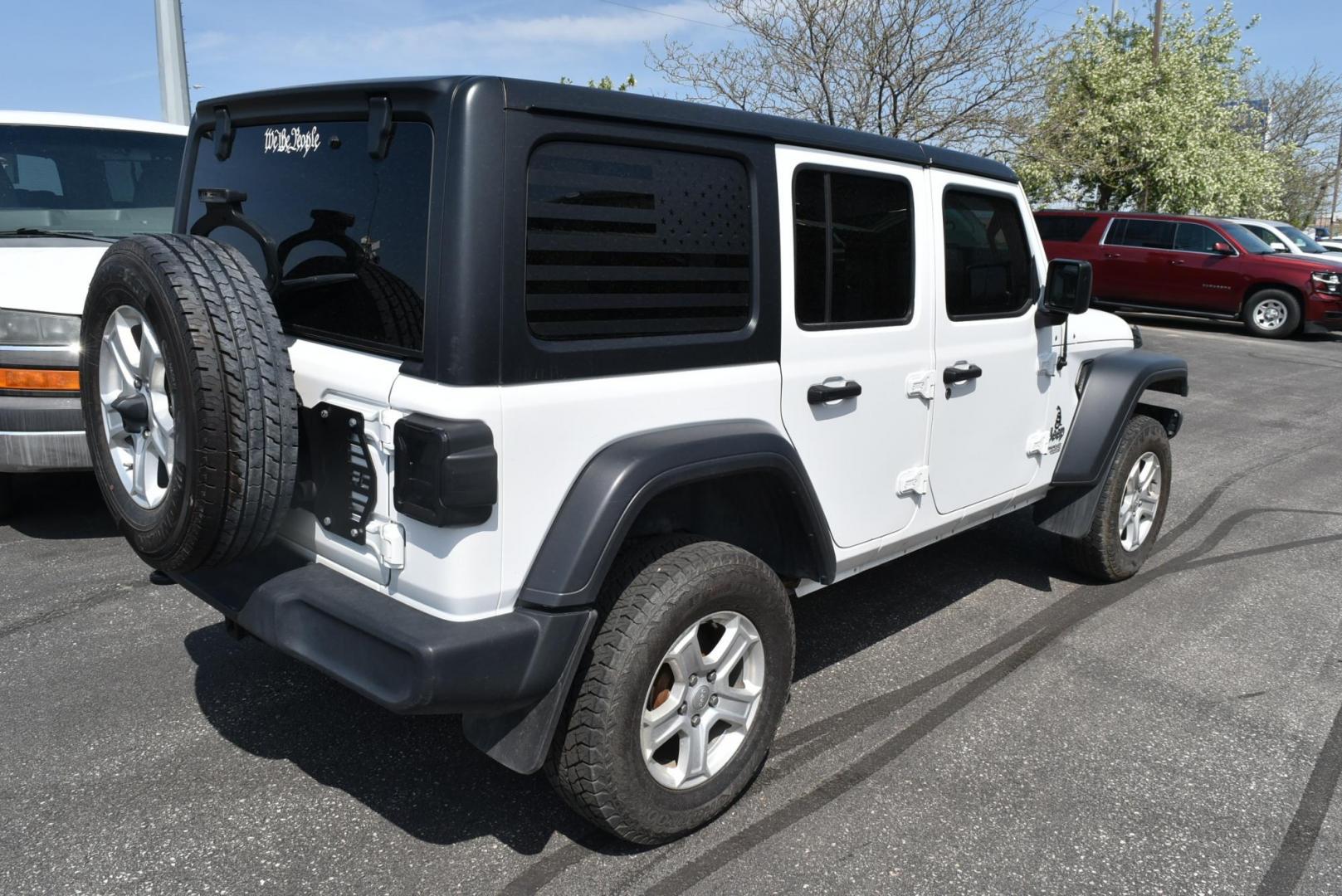 2020 White /Black Jeep Wrangler Sport (1C4HJXDN0LW) with an 2.0L I4 DOHC DI TURBO W/ESS engine, 8-Speed Automatic transmission, located at 1600 E Hwy 44, Rapid City, SD, 57703, (605) 716-7878, 44.070232, -103.171410 - Photo#5
