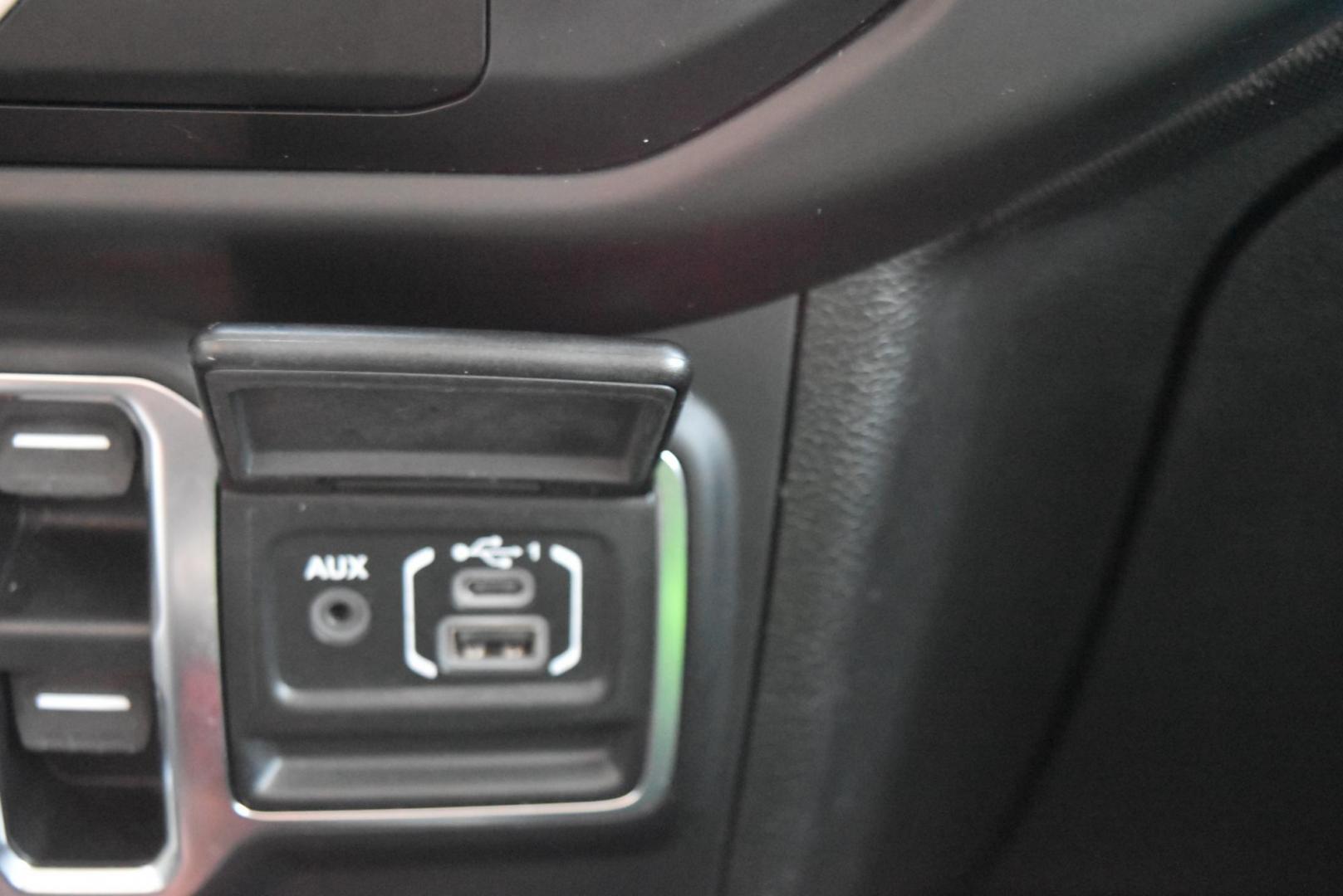 2020 White /Black Jeep Wrangler Sport (1C4HJXDN0LW) with an 2.0L I4 DOHC DI TURBO W/ESS engine, 8-Speed Automatic transmission, located at 1600 E Hwy 44, Rapid City, SD, 57703, (605) 716-7878, 44.070232, -103.171410 - Photo#21