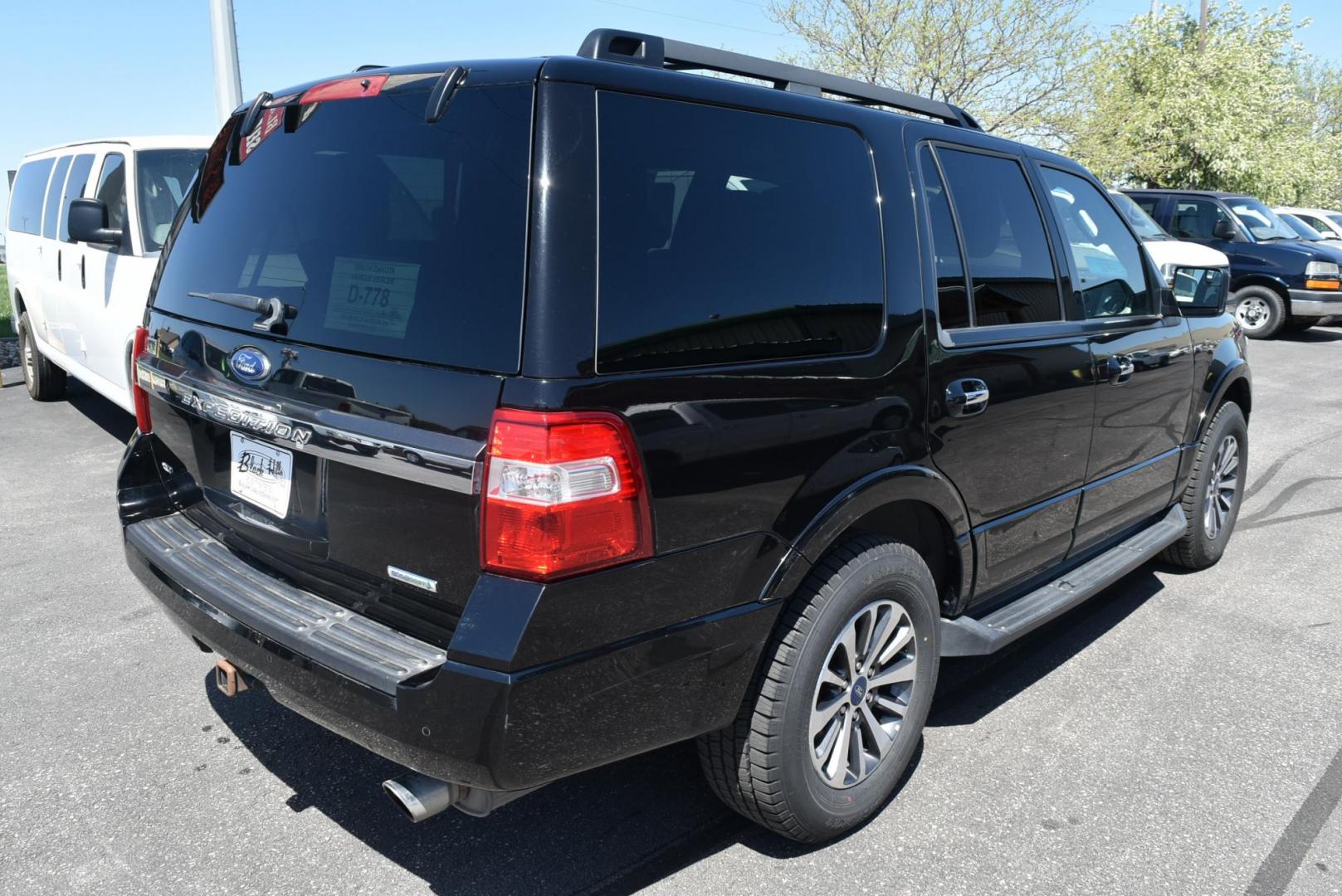 2017 Black /Black Ford Expedition XLT (1FMJU1JT6HE) with an 3.5L EcoBoost V6 engine, 6-Speed Automatic w/SelectShift transmission, located at 1600 E Hwy 44, Rapid City, SD, 57703, (605) 716-7878, 44.070232, -103.171410 - Photo#3
