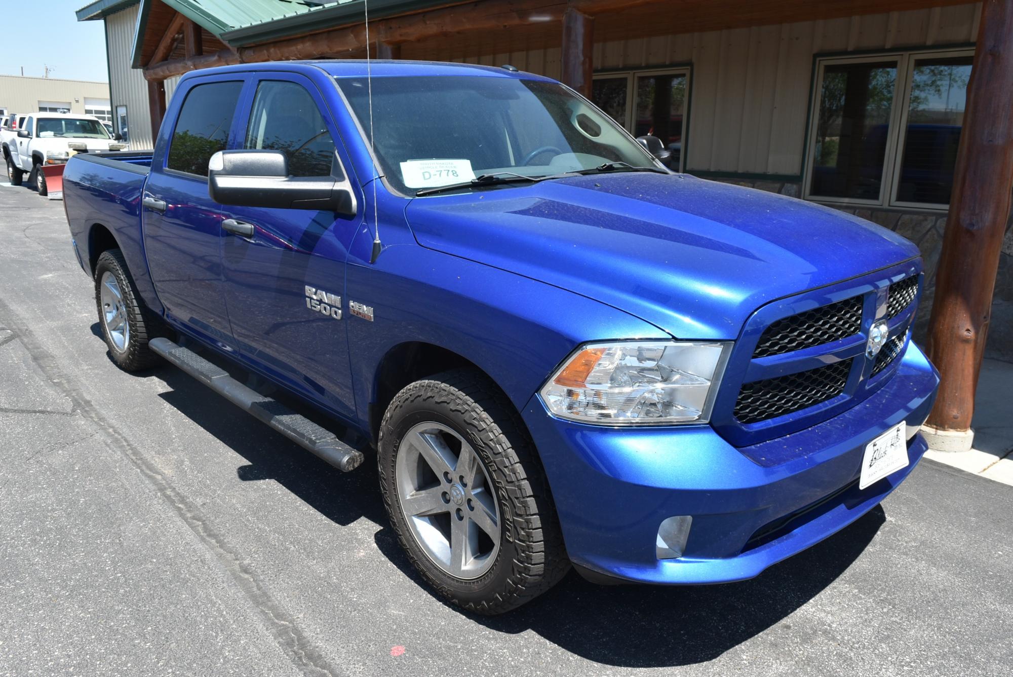 photo of 2018 Ram 1500 Express Crewcab 4X4 Pickup Truck