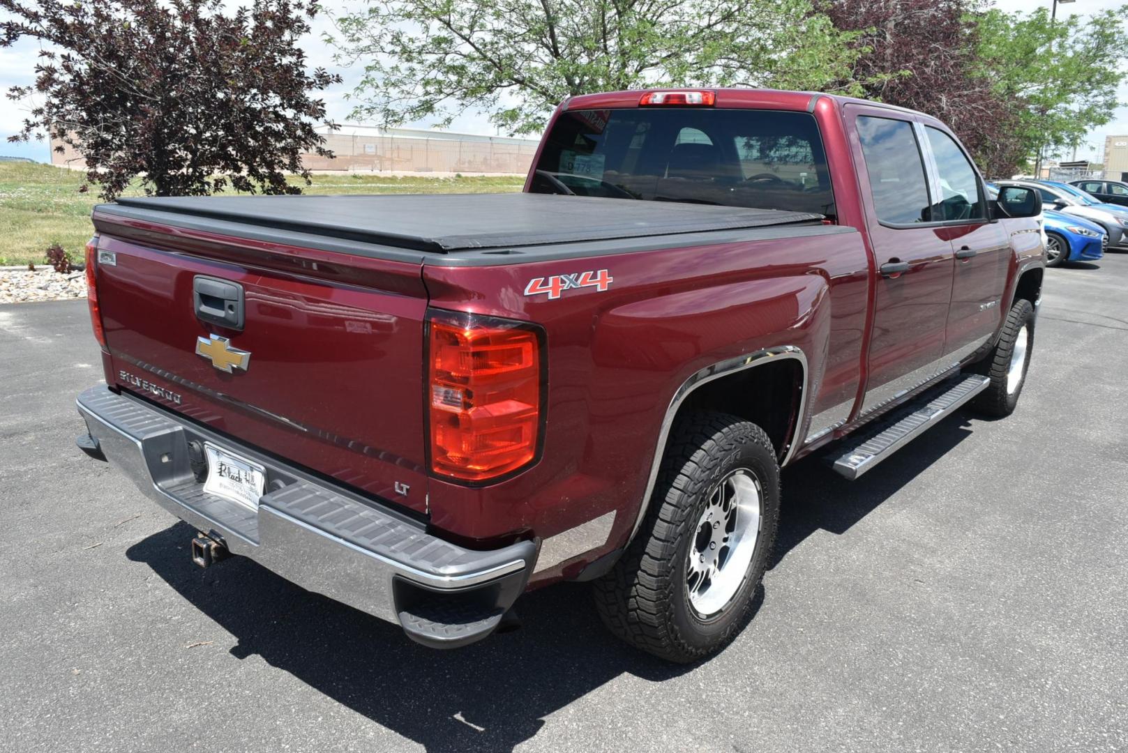 1999 Maroon /Black Chevrolet Silverado 1500 LT (3GCUKREC4EG) with an 5.3L ECOTEC3 V8 With Active Fuel Management, Direct Injection And Variable Valve Timing engine, 6-Speed Automatic, Electronically Controlled transmission, located at 1600 E Hwy 44, Rapid City, SD, 57703, (605) 716-7878, 44.070232, -103.171410 - Photo#7