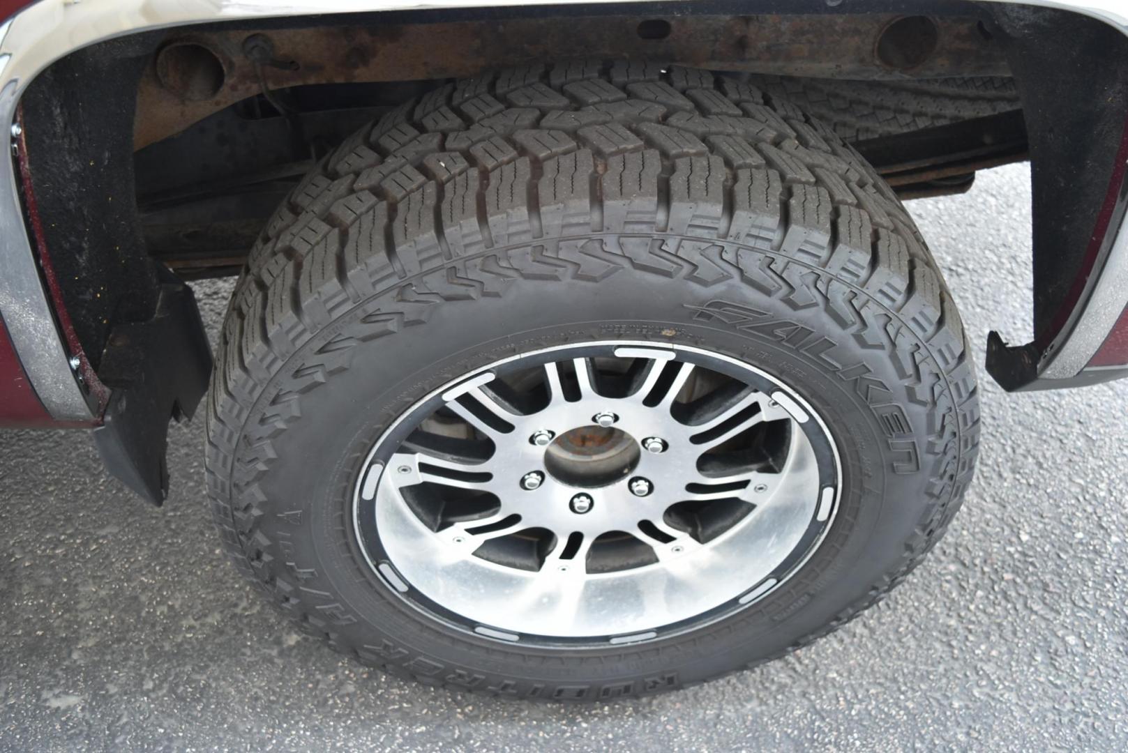 1999 Maroon /Black Chevrolet Silverado 1500 LT (3GCUKREC4EG) with an 5.3L ECOTEC3 V8 With Active Fuel Management, Direct Injection And Variable Valve Timing engine, 6-Speed Automatic, Electronically Controlled transmission, located at 1600 E Hwy 44, Rapid City, SD, 57703, (605) 716-7878, 44.070232, -103.171410 - Photo#25
