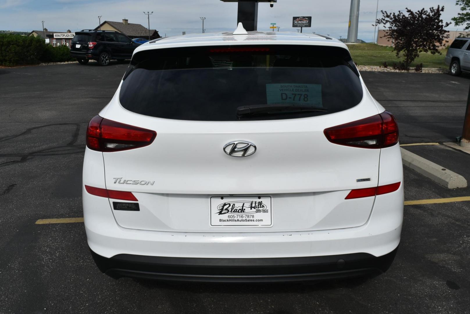 2019 White Hyundai Tucson SE (KM8J2CA4XKU) with an 2.0 L Regular Unleaded I-4 engine, 6 -Speed Automatic w/OD transmission, located at 1600 E Hwy 44, Rapid City, SD, 57703, (605) 716-7878, 44.070232, -103.171410 - Photo#7