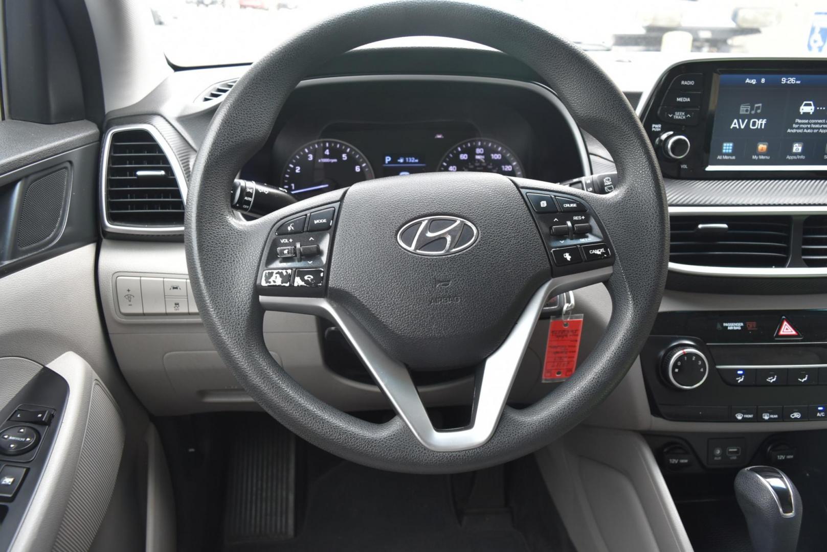 2019 White Hyundai Tucson SE (KM8J2CA4XKU) with an 2.0 L Regular Unleaded I-4 engine, 6 -Speed Automatic w/OD transmission, located at 1600 E Hwy 44, Rapid City, SD, 57703, (605) 716-7878, 44.070232, -103.171410 - Photo#15