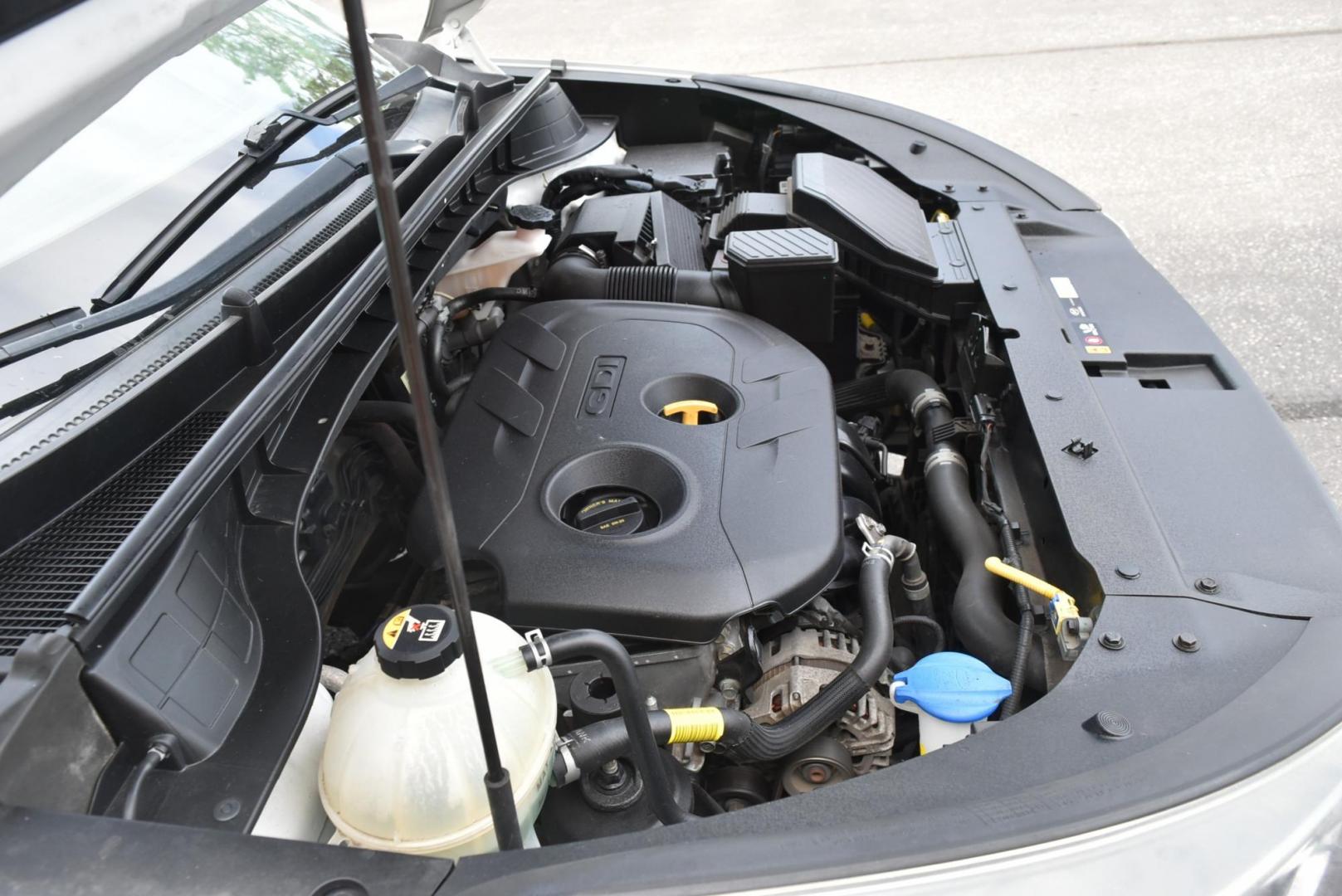2019 White Hyundai Tucson SE (KM8J2CA4XKU) with an 2.0 L Regular Unleaded I-4 engine, 6 -Speed Automatic w/OD transmission, located at 1600 E Hwy 44, Rapid City, SD, 57703, (605) 716-7878, 44.070232, -103.171410 - Photo#27
