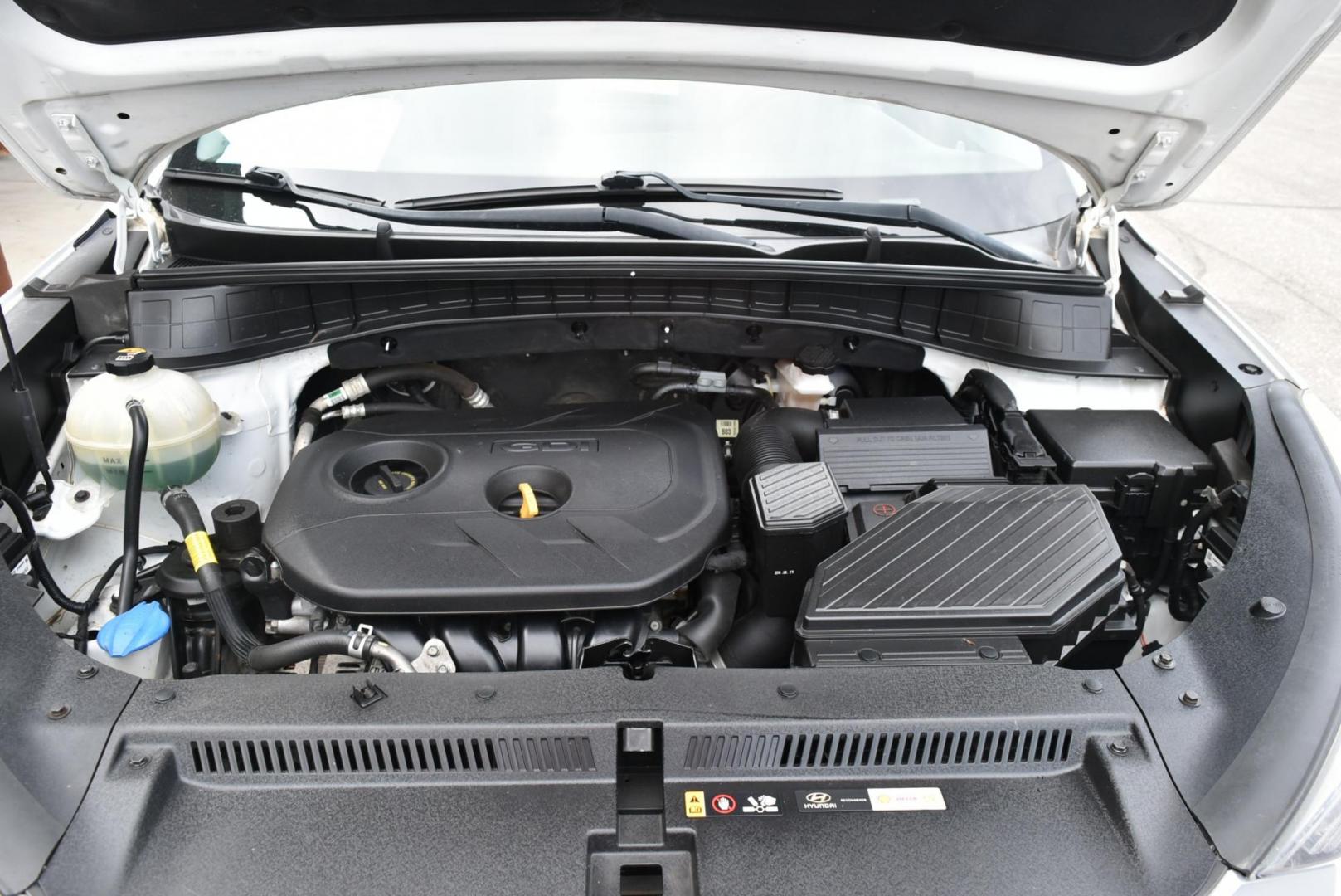 2019 White Hyundai Tucson SE (KM8J2CA4XKU) with an 2.0 L Regular Unleaded I-4 engine, 6 -Speed Automatic w/OD transmission, located at 1600 E Hwy 44, Rapid City, SD, 57703, (605) 716-7878, 44.070232, -103.171410 - Photo#28