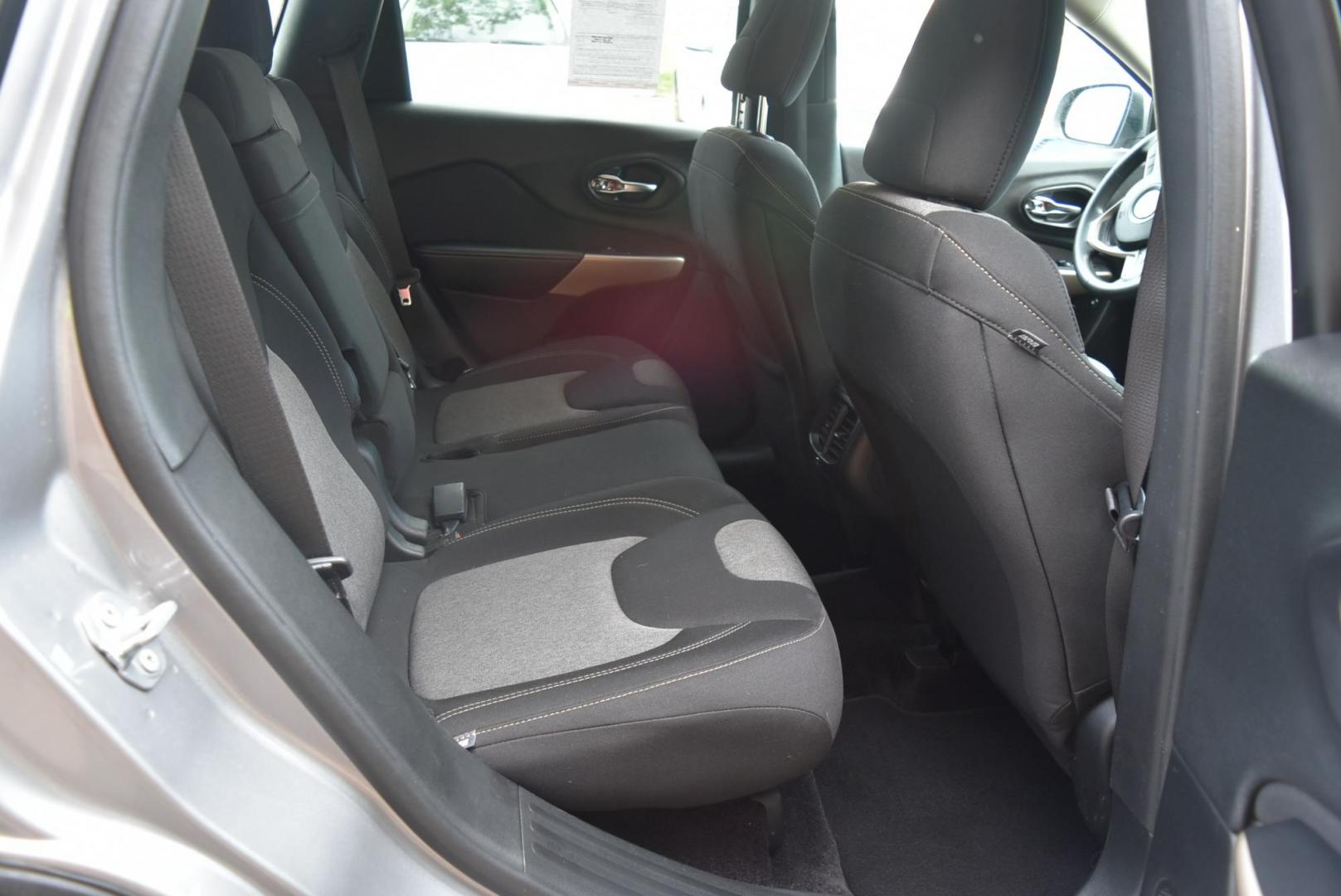 2018 Silver /Black Jeep Cherokee Latitude 4WD (1C4PJMCB6JD) with an 2.4L L4 DOHC 16V engine, 9-Speed Automatic transmission, located at 1600 E Hwy 44, Rapid City, SD, 57703, (605) 716-7878, 44.070232, -103.171410 - very nice one owner, great service, Latitude edition, - Photo#12