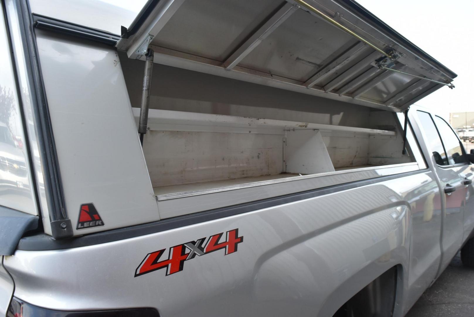 2019 Silver /gray Chevrolet Silverado 2500HD Work Truck Double Cab 4WD (2GC2KREG7K1) with an VORTEC 6.0L VARIABLE VALVE TIMING V8 SFI engine, 6-Speed Automatic, Heavy-Duty, Electronically Controlled transmission, located at 1600 E Hwy 44, Rapid City, SD, 57703, (605) 716-7878, 44.070232, -103.171410 - Photo#25