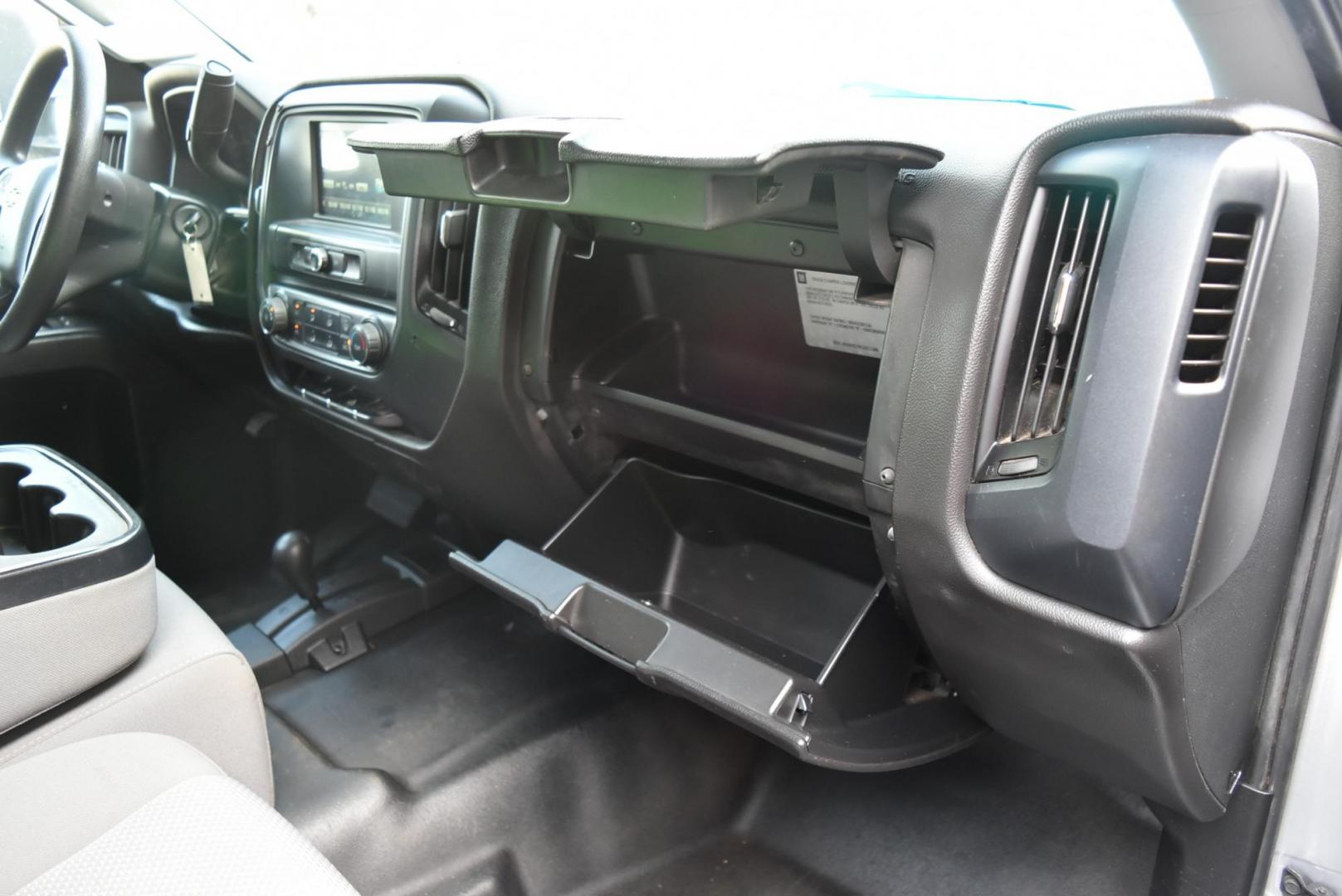 2019 Silver /gray Chevrolet Silverado 2500HD Work Truck Double Cab 4WD (2GC2KREG7K1) with an VORTEC 6.0L VARIABLE VALVE TIMING V8 SFI engine, 6-Speed Automatic, Heavy-Duty, Electronically Controlled transmission, located at 1600 E Hwy 44, Rapid City, SD, 57703, (605) 716-7878, 44.070232, -103.171410 - Photo#22