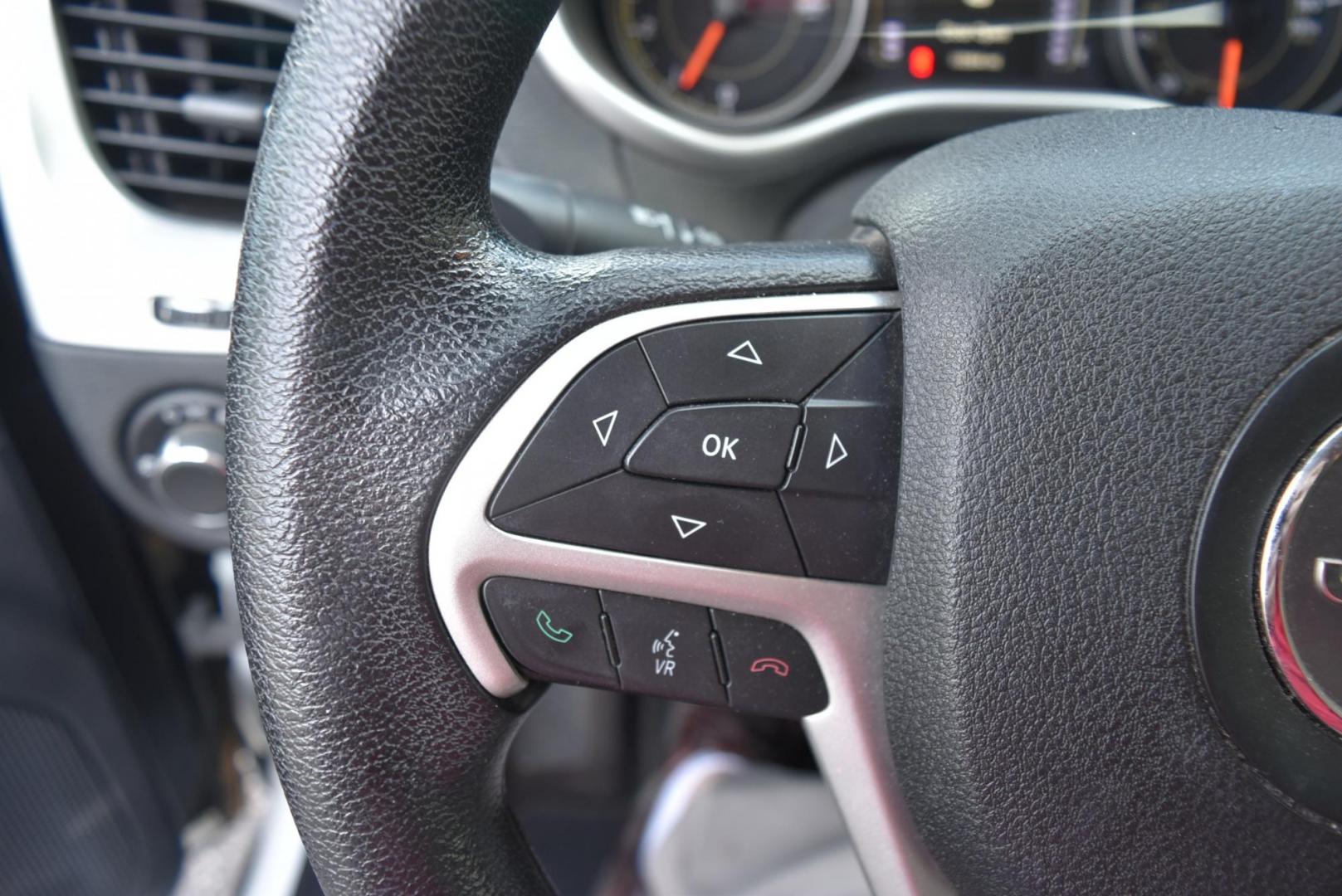 2016 White /Tan Jeep Cherokee Sport 4WD (1C4PJMAB2GW) with an 2.4L L4 DOHC 16V engine, 9-Speed Automatic transmission, located at 1600 E Hwy 44, Rapid City, SD, 57703, (605) 716-7878, 44.070232, -103.171410 - Photo#17