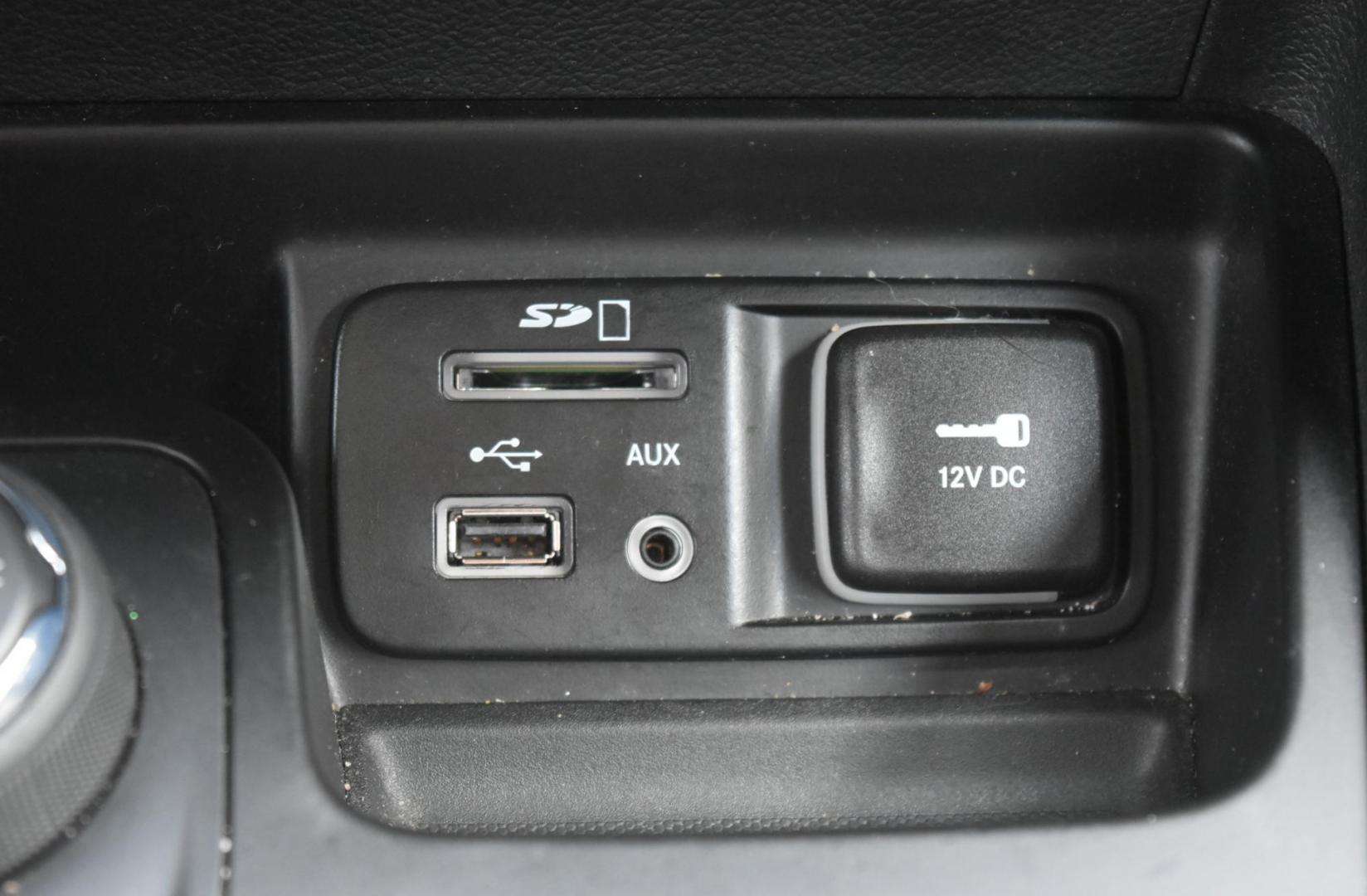 2016 White /Tan Jeep Cherokee Sport 4WD (1C4PJMAB2GW) with an 2.4L L4 DOHC 16V engine, 9-Speed Automatic transmission, located at 1600 E Hwy 44, Rapid City, SD, 57703, (605) 716-7878, 44.070232, -103.171410 - Photo#22