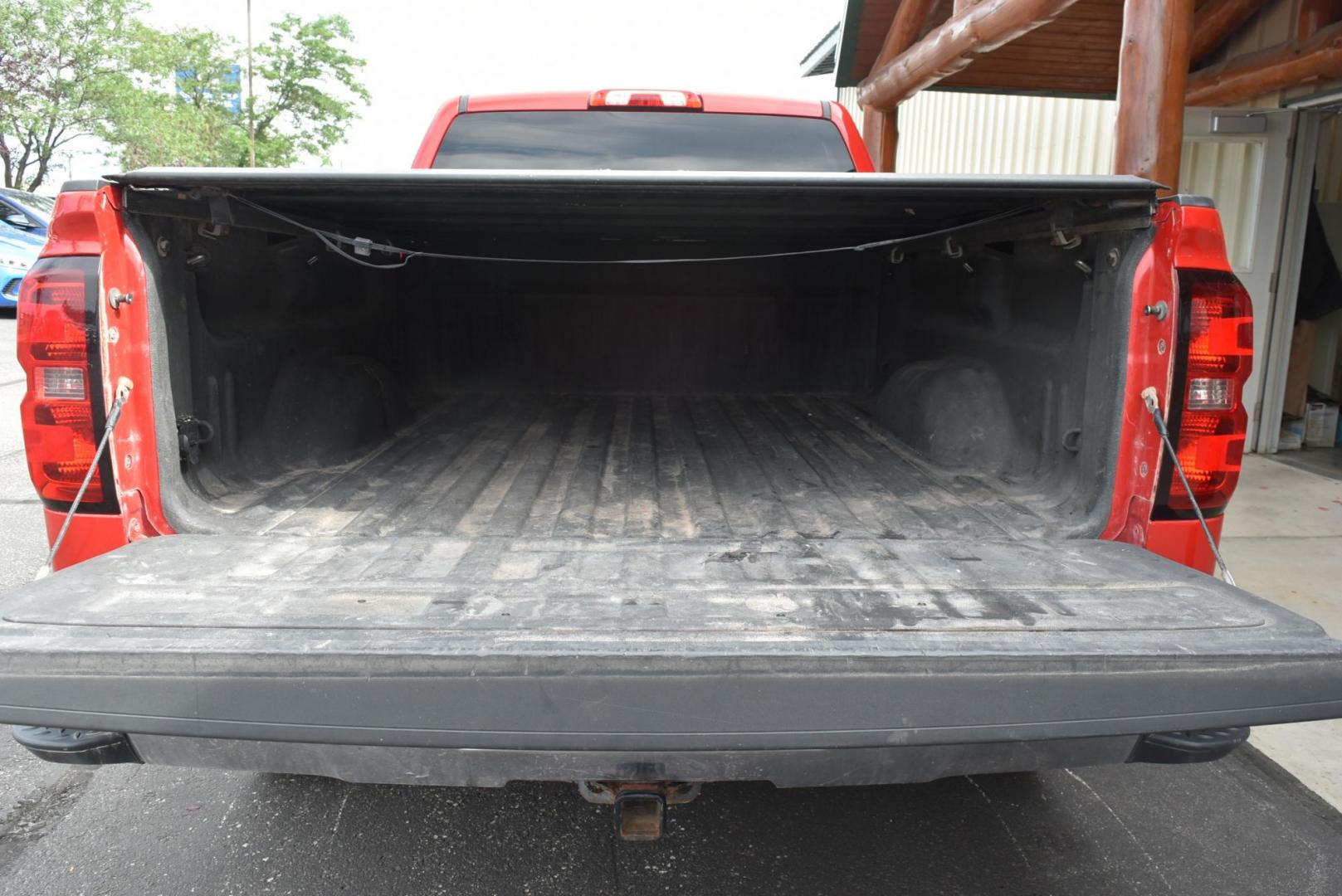 2014 Red /black Chevrolet Silverado 1500 1LT Double Cab 4WD (1GCVKREC1EZ) with an 5.3L V8 OHV 16V engine, 6-Speed Automatic transmission, located at 1600 E Hwy 44, Rapid City, SD, 57703, (605) 716-7878, 44.070232, -103.171410 - very nice local trade in, Double cab with 4 doors - Photo#28