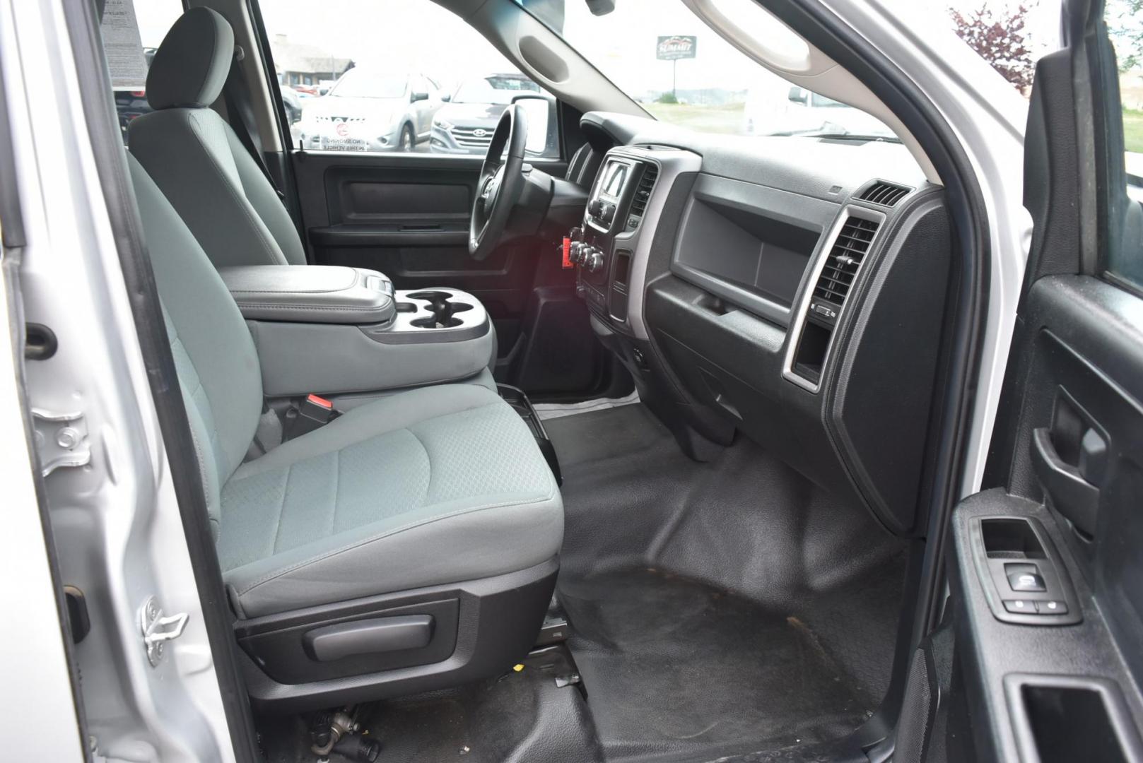 2014 Silver /black RAM 1500 Tradesman Crew Cab SWB 4WD (1C6RR7KG3ES) with an 3.6L V6 DOHC 24V FFV engine, 6-Speed Automatic transmission, located at 1600 E Hwy 44, Rapid City, SD, 57703, (605) 716-7878, 44.070232, -103.171410 - Photo#10