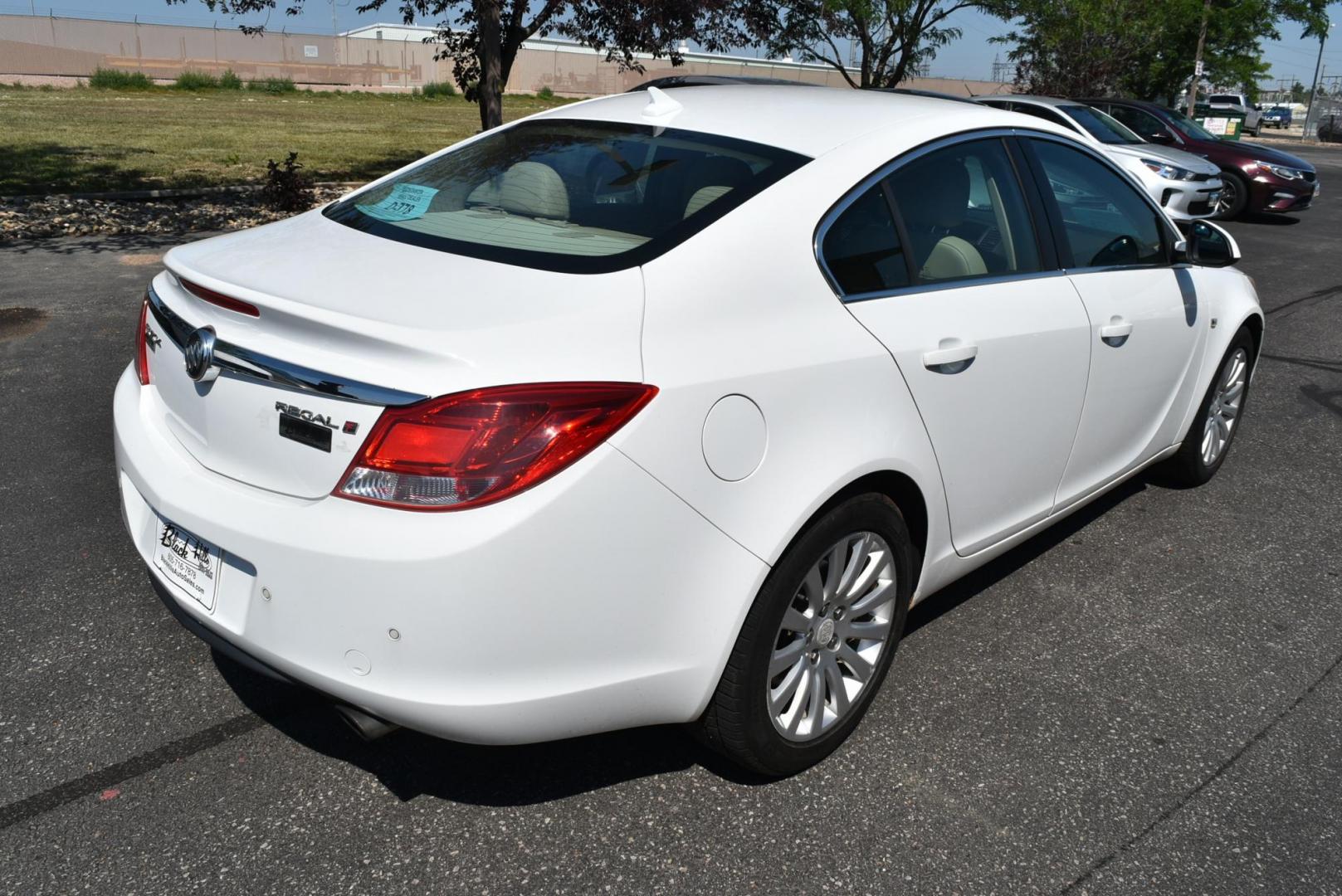 2011 White Buick Regal CXL Turbo - 2XT (W04GW5EV6B1) with an 2.2L L4 DOHC 16V TURBO engine, 6-Speed Automatic, Aisin Warner, Electronically Controlled With Overdrive transmission, located at 1600 E Hwy 44, Rapid City, SD, 57703, (605) 716-7878, 44.070232, -103.171410 - Photo#8