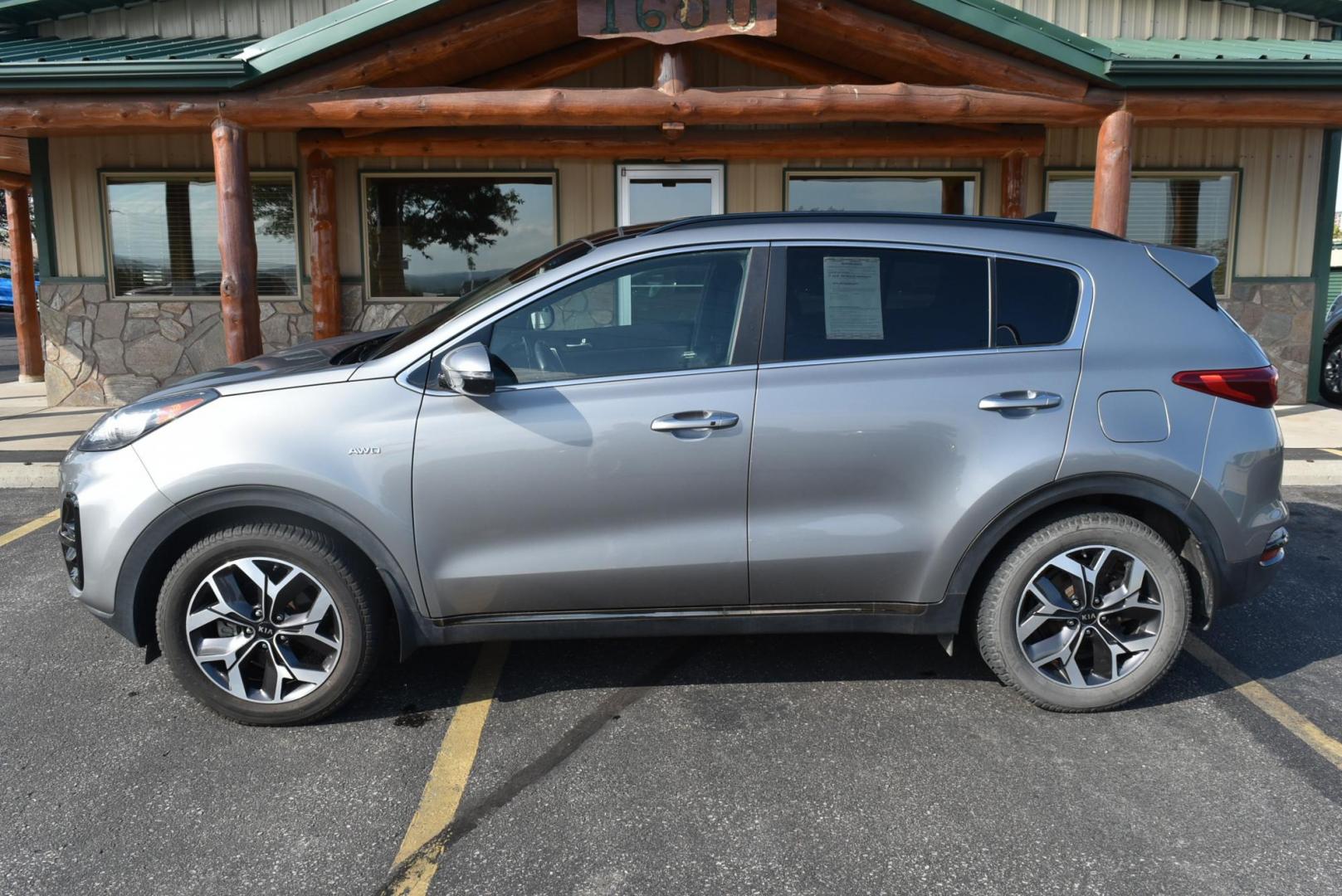 2020 Gray /Black Kia Sportage S (KNDP6CACXL7) with an 2.4L 4 Cyl engine, 6-Speed Automatic w/ Overdrive transmission, located at 1600 E Hwy 44, Rapid City, SD, 57703, (605) 716-7878, 44.070232, -103.171410 - Very nice local unit, Leather , Moonroof, fully loaded - Photo#4