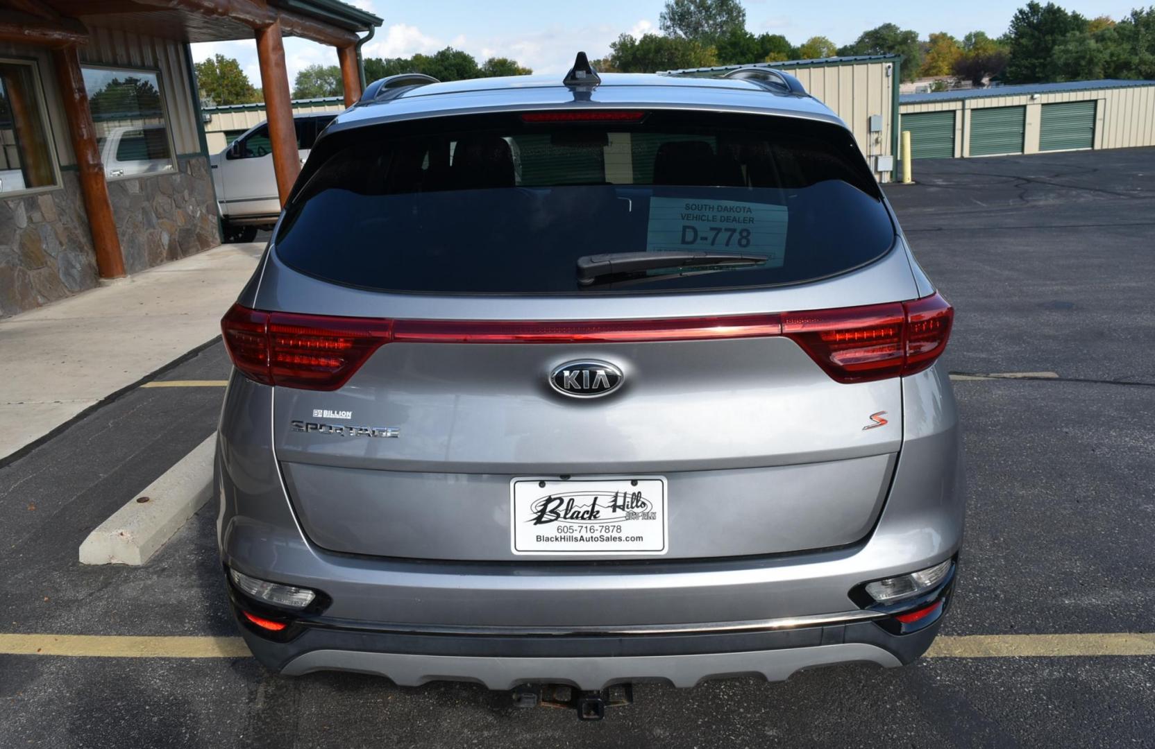2020 Gray /Black Kia Sportage S (KNDP6CACXL7) with an 2.4L 4 Cyl engine, 6-Speed Automatic w/ Overdrive transmission, located at 1600 E Hwy 44, Rapid City, SD, 57703, (605) 716-7878, 44.070232, -103.171410 - Very nice local unit, Leather , Moonroof, fully loaded - Photo#7