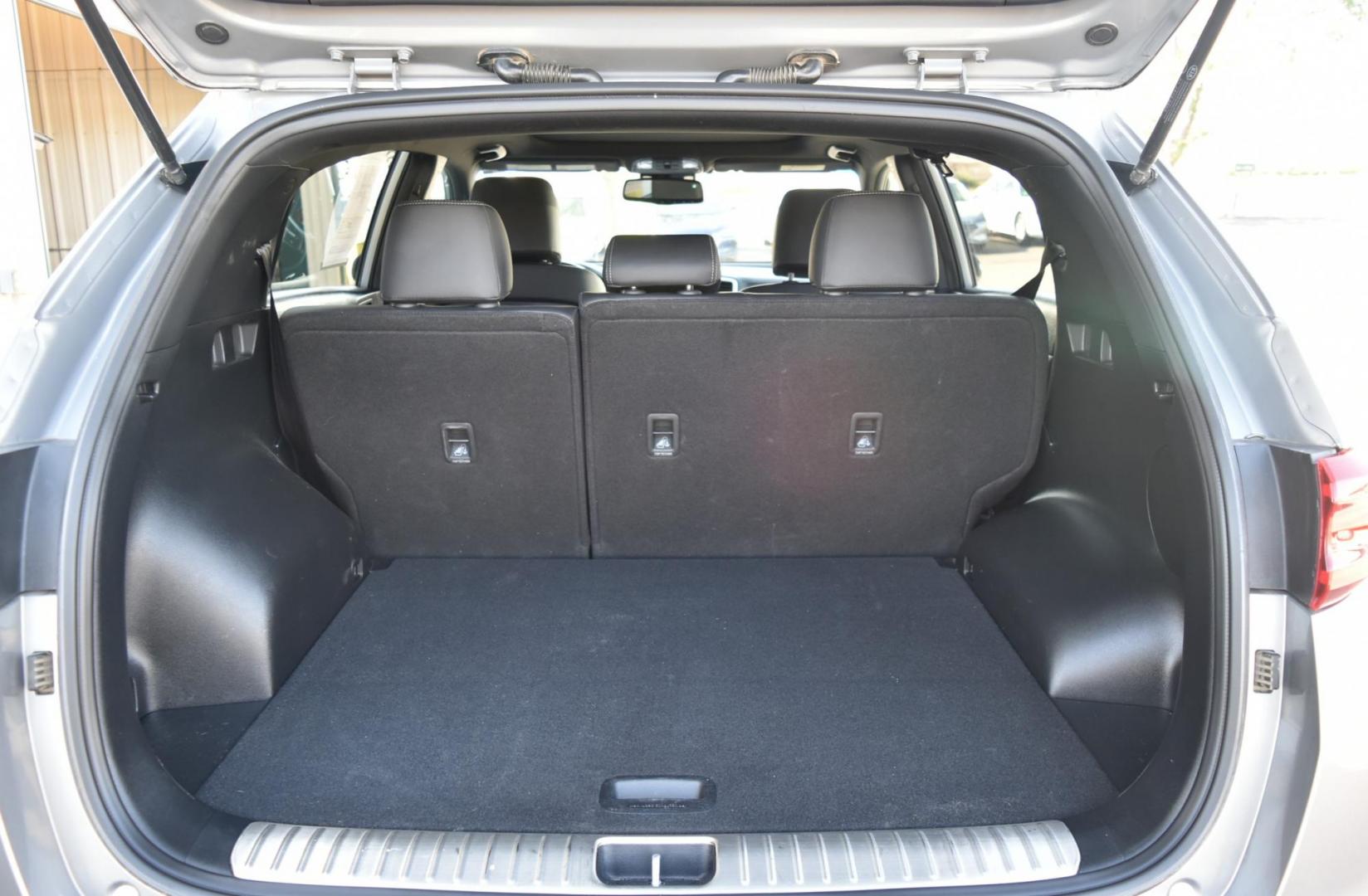 2020 Gray /Black Kia Sportage S (KNDP6CACXL7) with an 2.4L 4 Cyl engine, 6-Speed Automatic w/ Overdrive transmission, located at 1600 E Hwy 44, Rapid City, SD, 57703, (605) 716-7878, 44.070232, -103.171410 - Very nice local unit, Leather , Moonroof, fully loaded - Photo#24