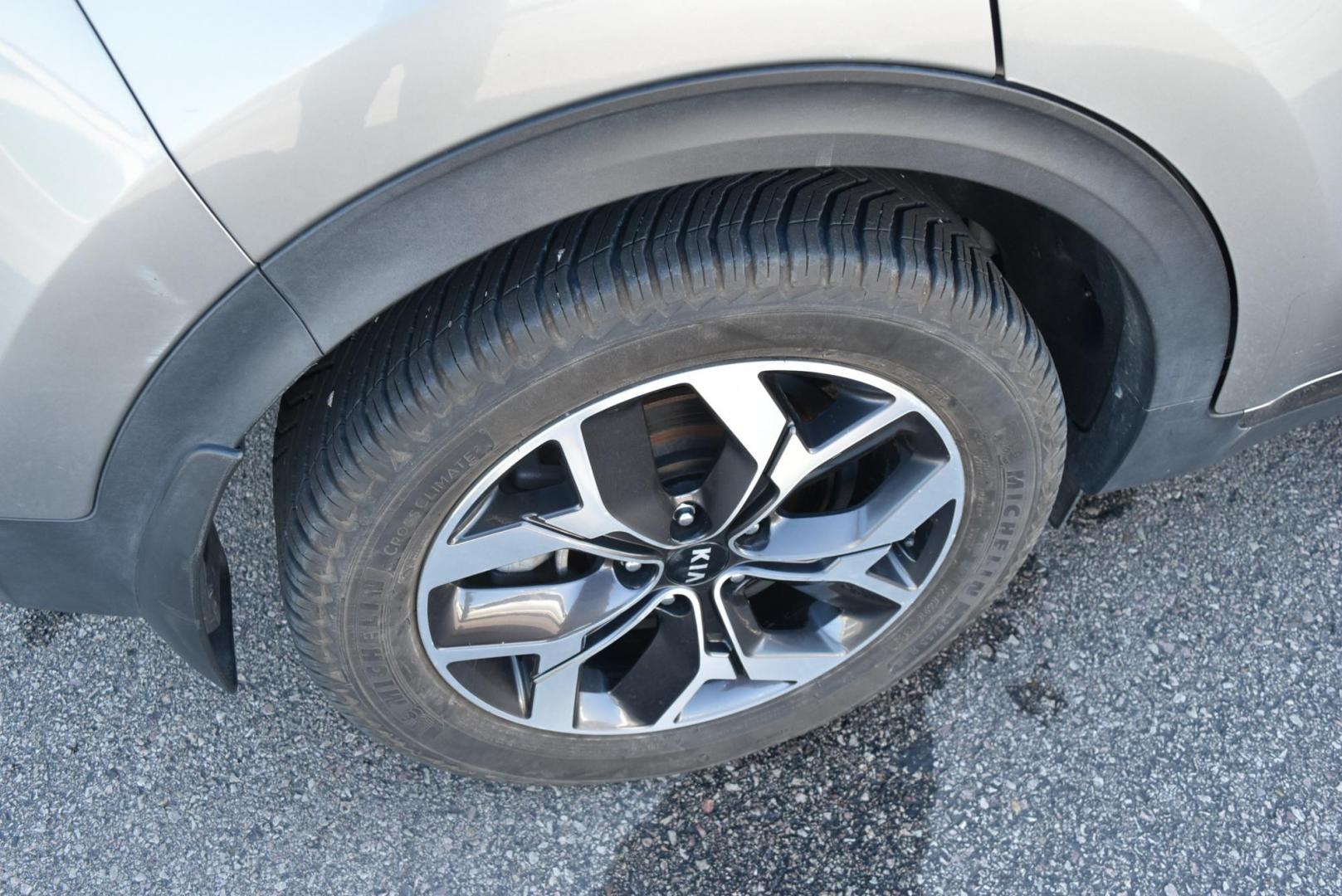 2020 Gray /Black Kia Sportage S (KNDP6CACXL7) with an 2.4L 4 Cyl engine, 6-Speed Automatic w/ Overdrive transmission, located at 1600 E Hwy 44, Rapid City, SD, 57703, (605) 716-7878, 44.070232, -103.171410 - Very nice local unit, Leather , Moonroof, fully loaded - Photo#26