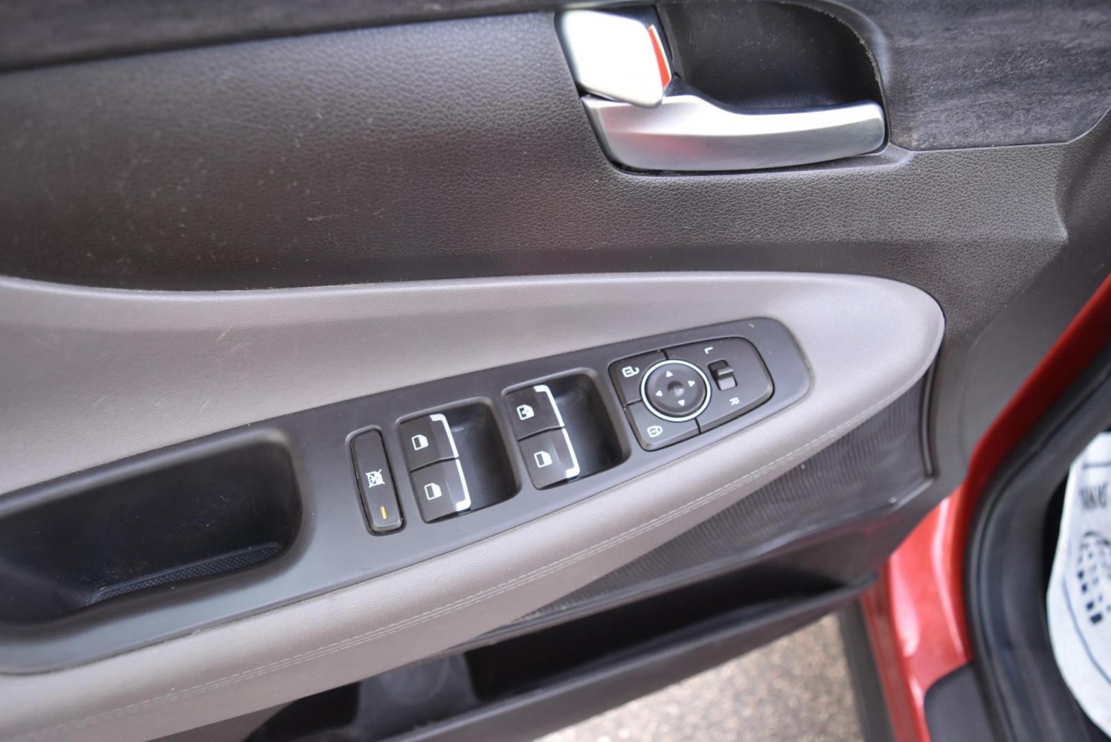 2020 Orange /Black Hyundai Santa Fe SE (5NMS2CAD7LH) with an 2.4L L4 DOHC 16V engine, 8-Speed Automatic w/ Overdrive transmission, located at 1600 E Hwy 44, Rapid City, SD, 57703, (605) 716-7878, 44.070232, -103.171410 - Photo#15