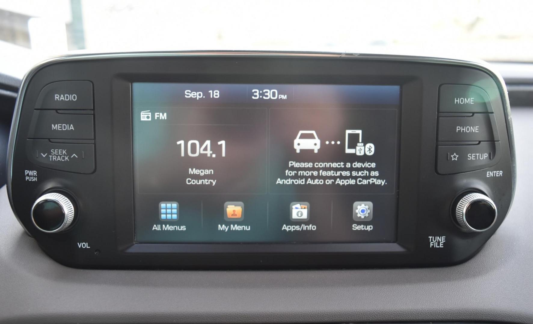 2020 Orange /Black Hyundai Santa Fe SE (5NMS2CAD7LH) with an 2.4L L4 DOHC 16V engine, 8-Speed Automatic w/ Overdrive transmission, located at 1600 E Hwy 44, Rapid City, SD, 57703, (605) 716-7878, 44.070232, -103.171410 - Photo#20