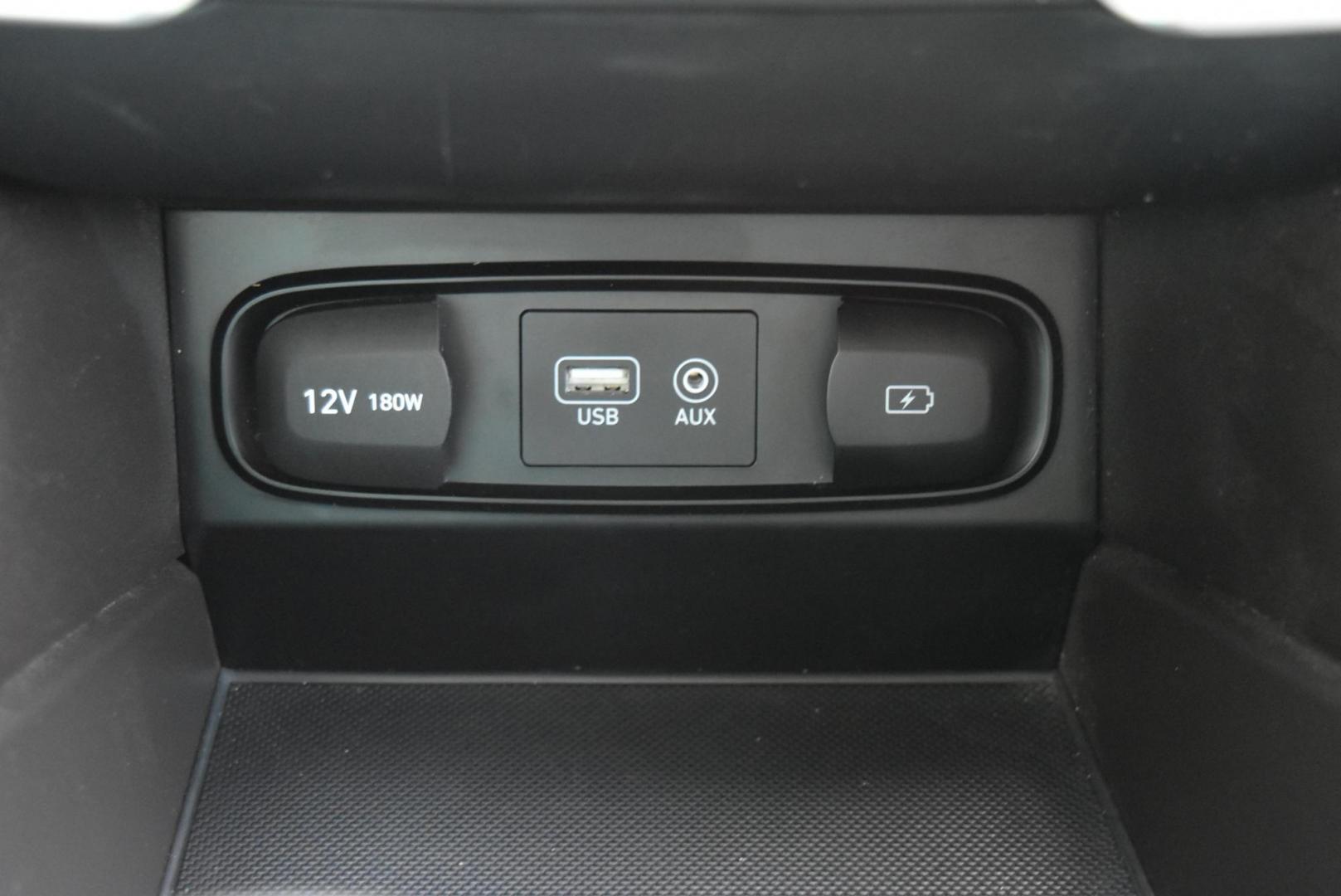 2020 Orange /Black Hyundai Santa Fe SE (5NMS2CAD7LH) with an 2.4L L4 DOHC 16V engine, 8-Speed Automatic w/ Overdrive transmission, located at 1600 E Hwy 44, Rapid City, SD, 57703, (605) 716-7878, 44.070232, -103.171410 - Photo#23