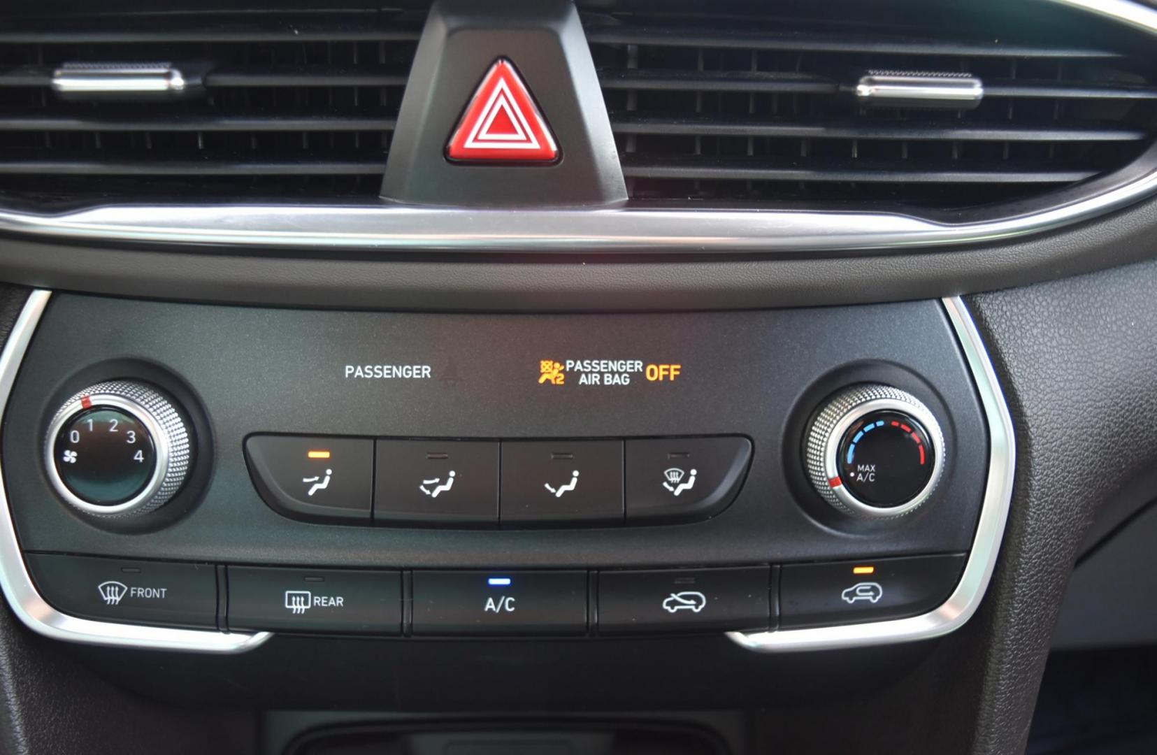 2020 Orange /Black Hyundai Santa Fe SE (5NMS2CAD7LH) with an 2.4L L4 DOHC 16V engine, 8-Speed Automatic w/ Overdrive transmission, located at 1600 E Hwy 44, Rapid City, SD, 57703, (605) 716-7878, 44.070232, -103.171410 - Photo#22