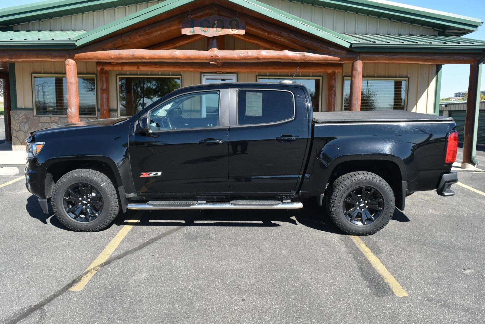 2019 Black /Black Chevrolet Colorado Z-71 (1GCGTDEN6K1) with an 3.6L DI DOHC V6 VVT engine, 8-Speed Automatic transmission, located at 1600 E Hwy 44, Rapid City, SD, 57703, (605) 716-7878, 44.070232, -103.171410 - Photo#4