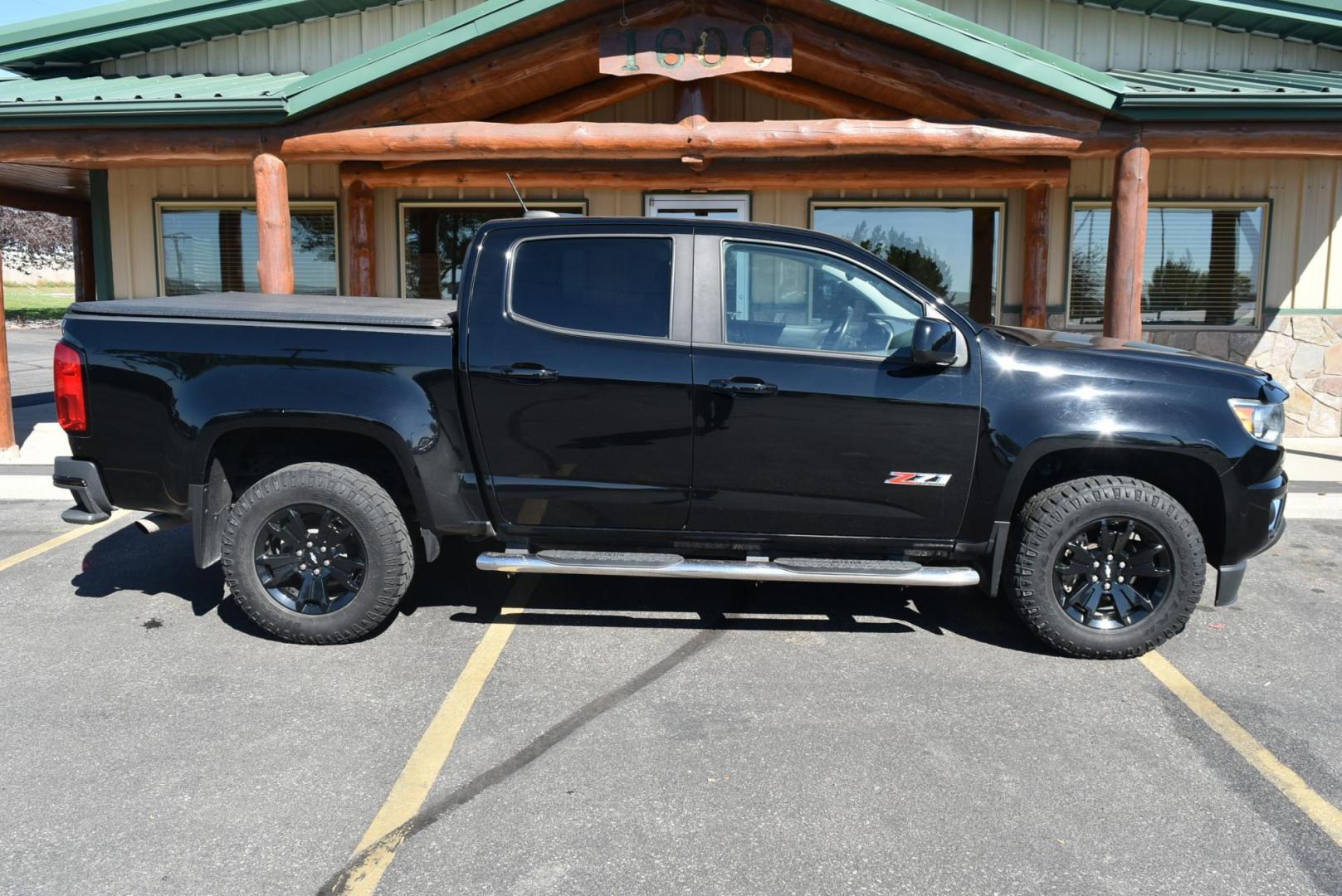 2019 Black /Black Chevrolet Colorado Z-71 (1GCGTDEN6K1) with an 3.6L DI DOHC V6 VVT engine, 8-Speed Automatic transmission, located at 1600 E Hwy 44, Rapid City, SD, 57703, (605) 716-7878, 44.070232, -103.171410 - Photo#5