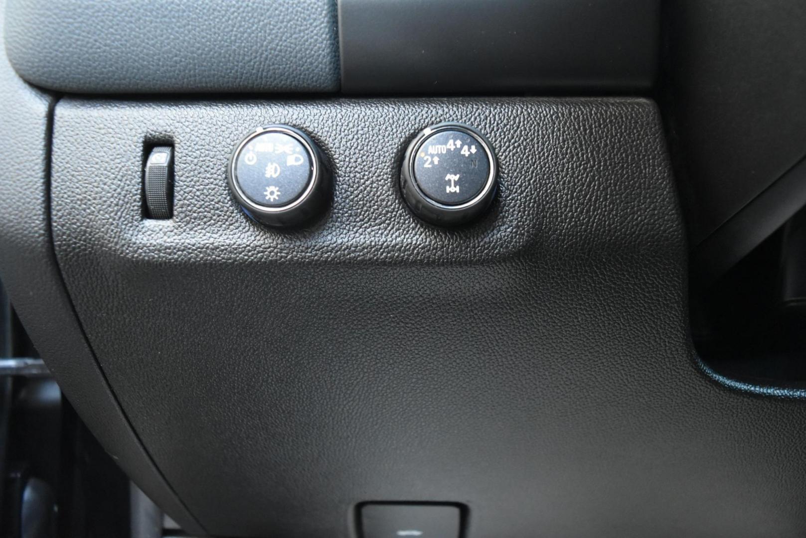 2019 Black /Black Chevrolet Colorado Z-71 (1GCGTDEN6K1) with an 3.6L DI DOHC V6 VVT engine, 8-Speed Automatic transmission, located at 1600 E Hwy 44, Rapid City, SD, 57703, (605) 716-7878, 44.070232, -103.171410 - Photo#16