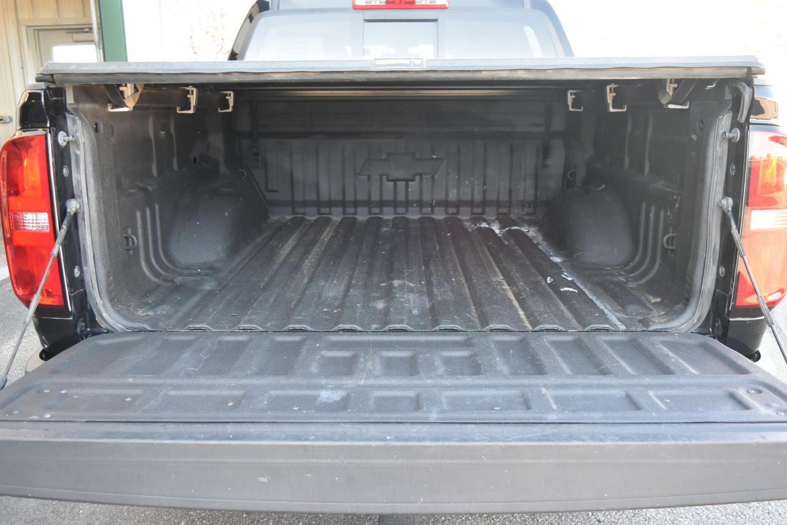 2019 Black /Black Chevrolet Colorado Z-71 (1GCGTDEN6K1) with an 3.6L DI DOHC V6 VVT engine, 8-Speed Automatic transmission, located at 1600 E Hwy 44, Rapid City, SD, 57703, (605) 716-7878, 44.070232, -103.171410 - Photo#28