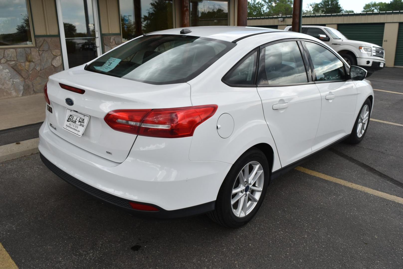 2018 Ford Focus SE - Photo 9