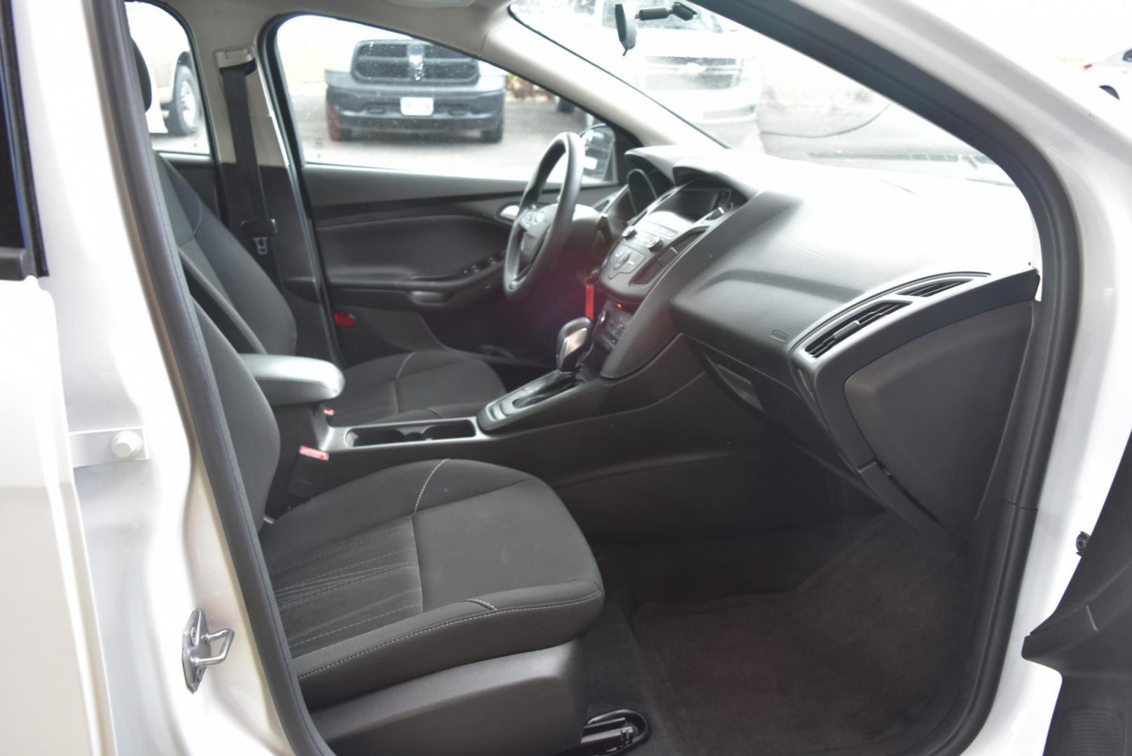 2018 Ford Focus SE - Photo 11