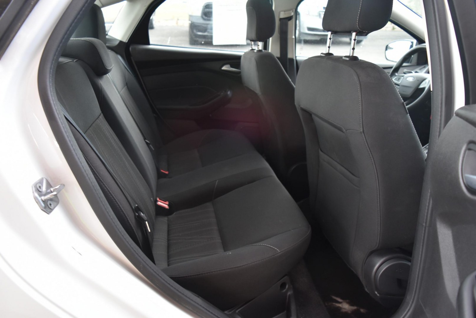 2018 Ford Focus SE - Photo 12